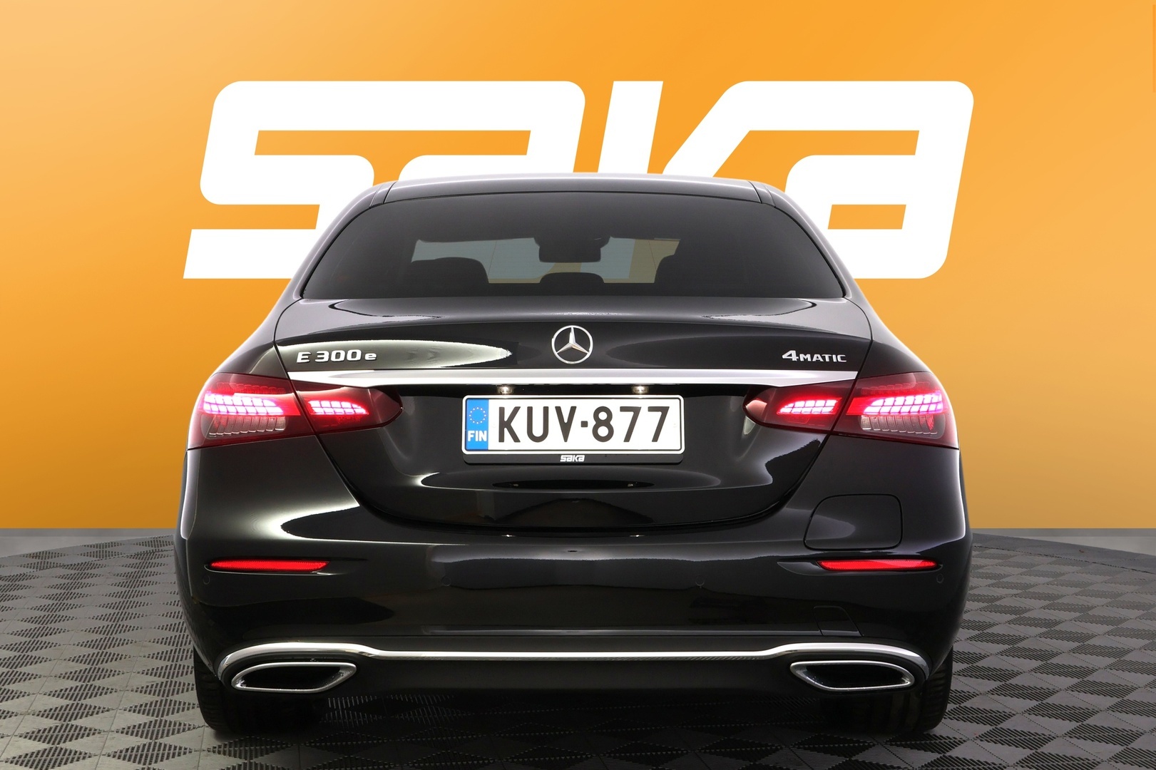 MERCEDES-BENZ E 2023