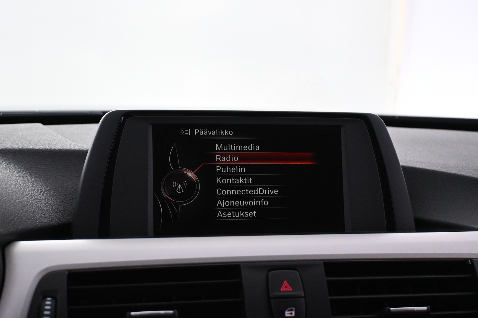 BMW 320 2016