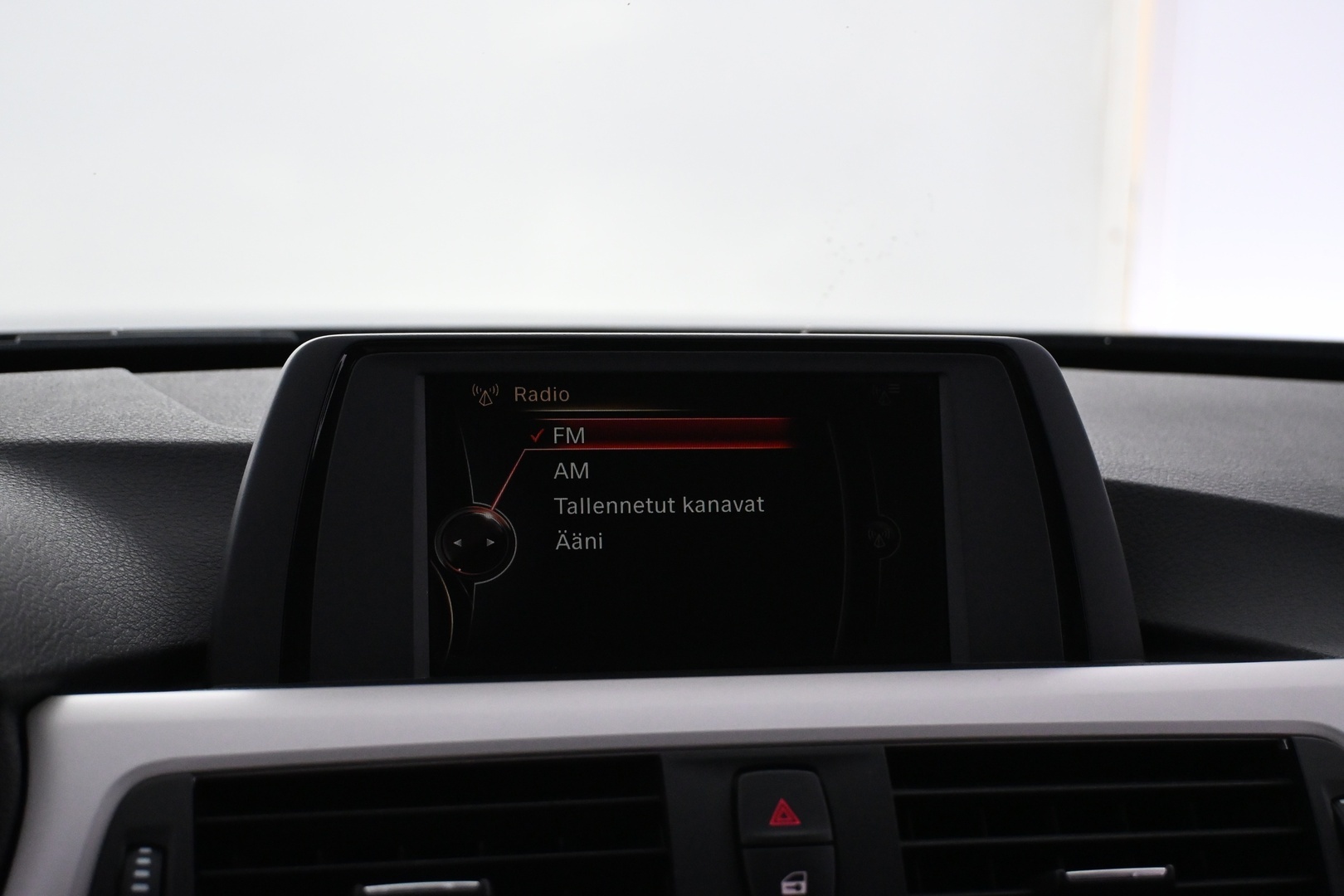 BMW 320 2016