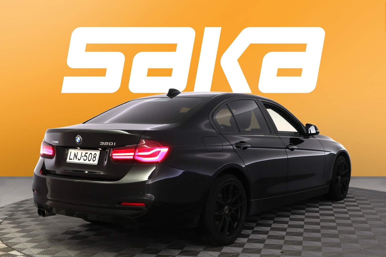 BMW 320 2016