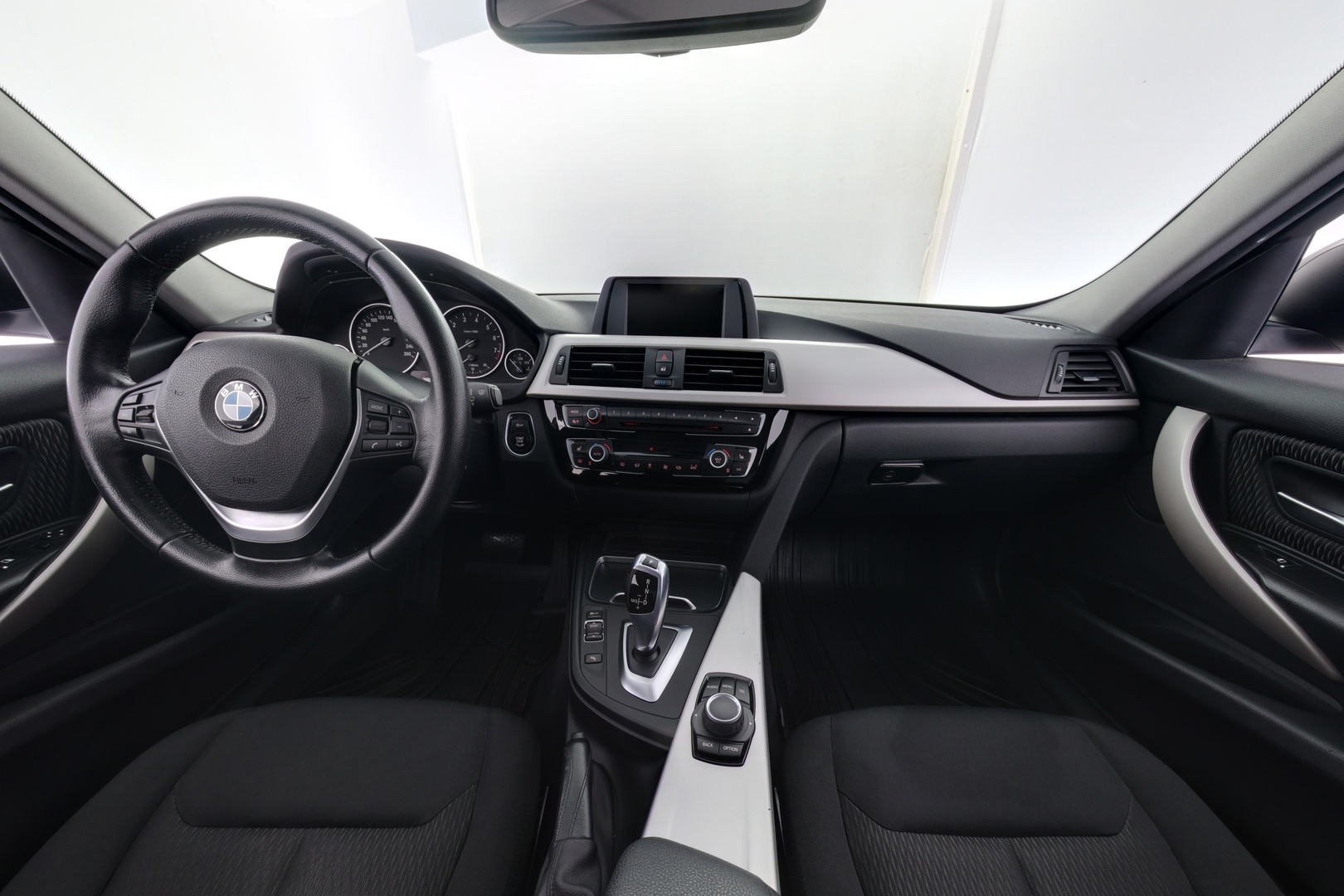 BMW 320 2016