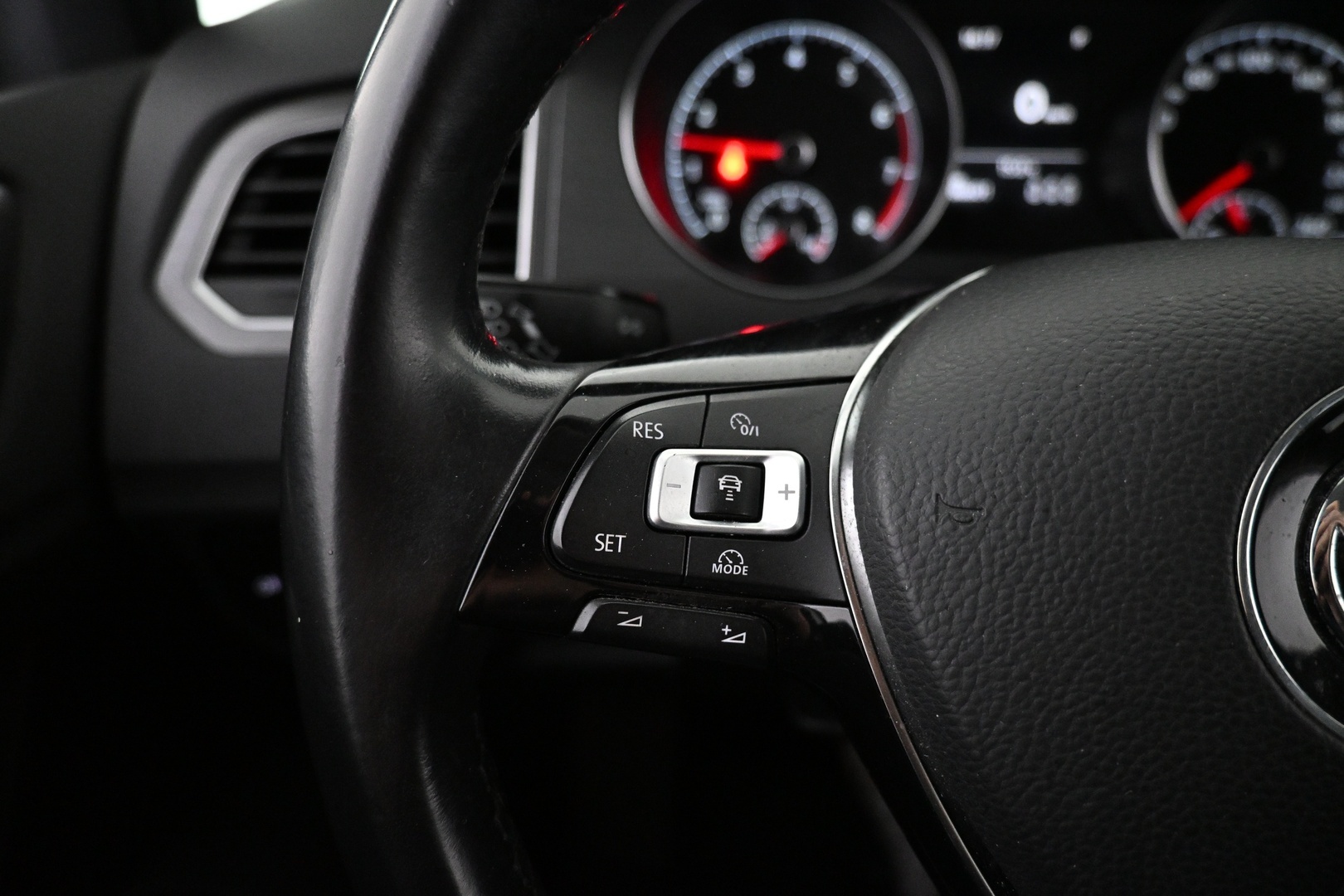 VOLKSWAGEN Golf Sportsvan 2018