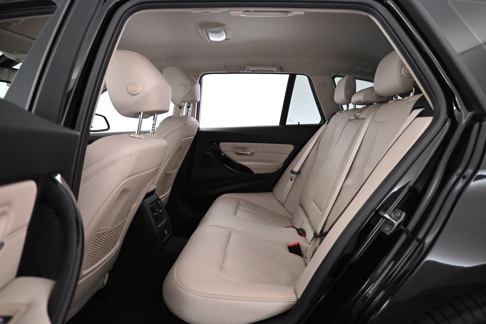 BMW 320 2019