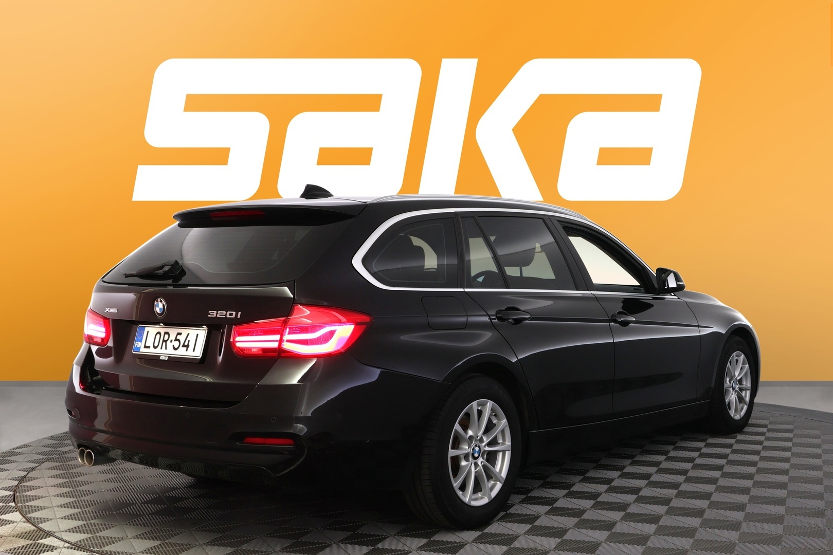 BMW 320 2019