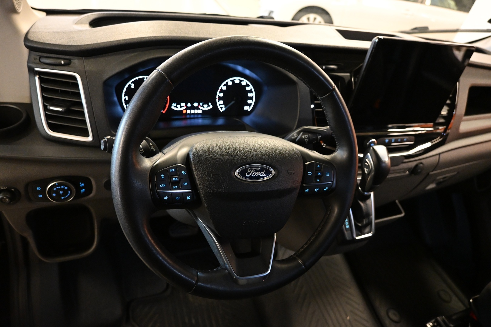 FORD Transit 2024
