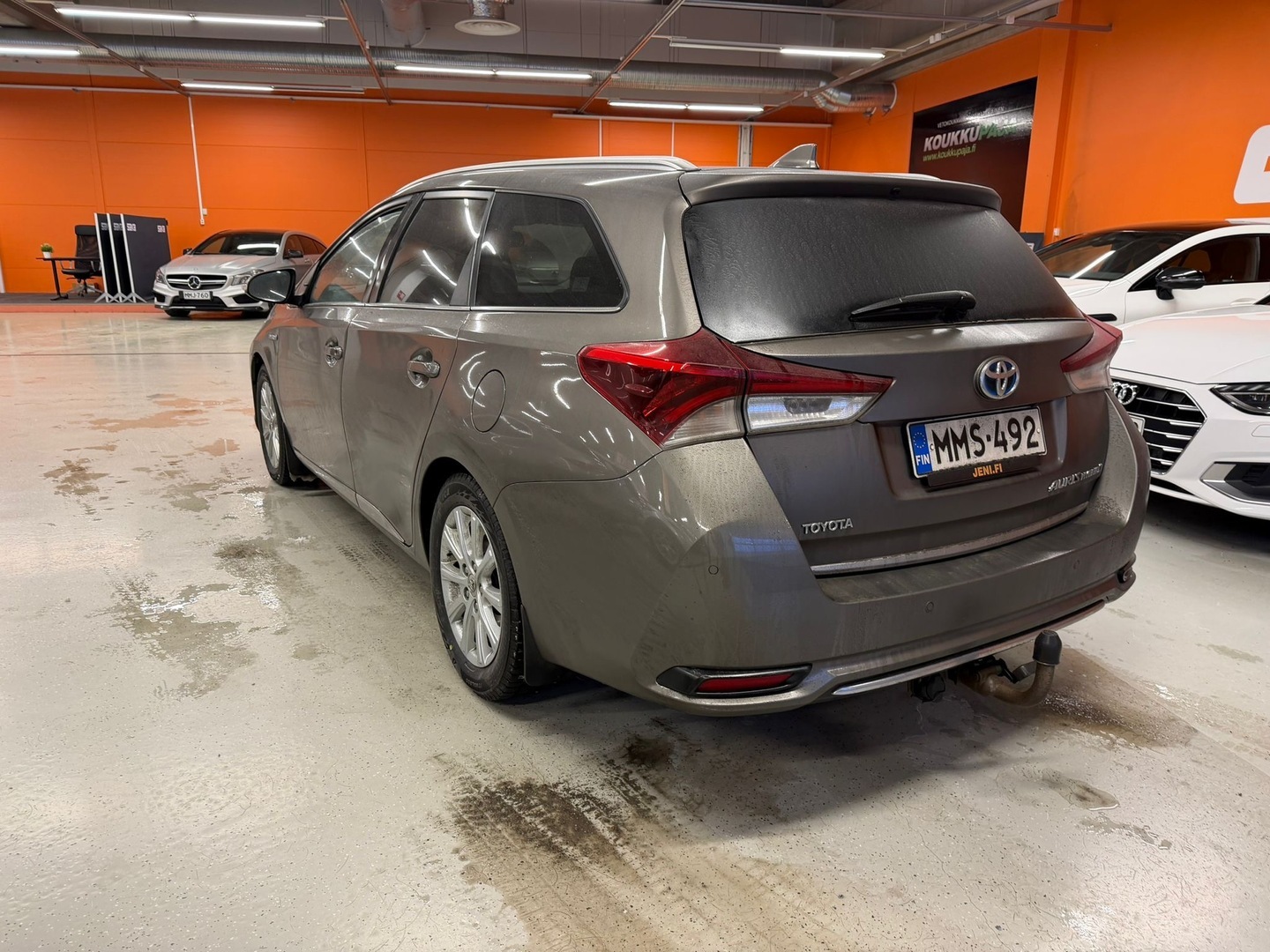 TOYOTA Auris 2016