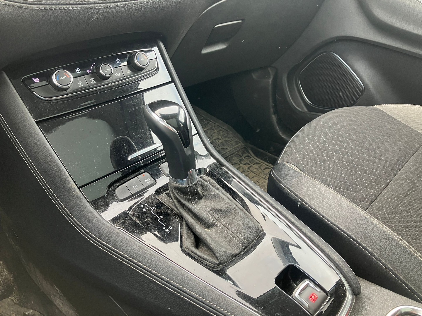 OPEL Grandland X 2017