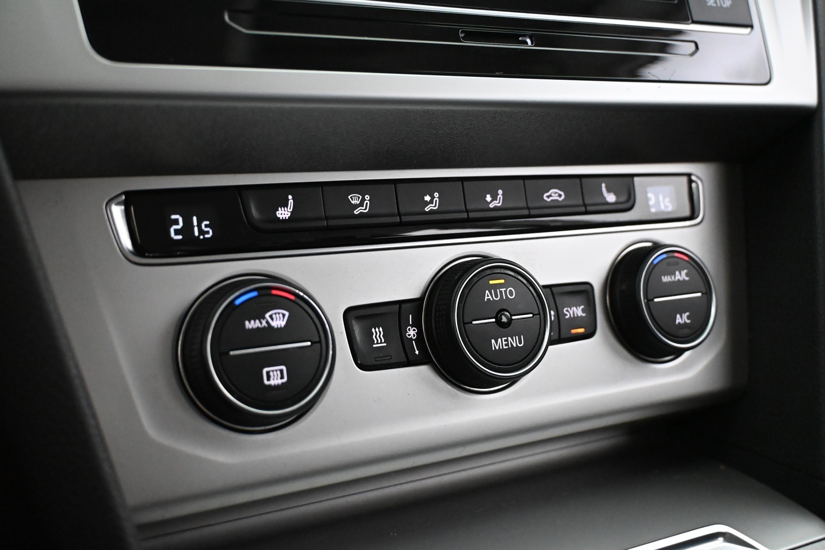 VOLKSWAGEN Passat 2018