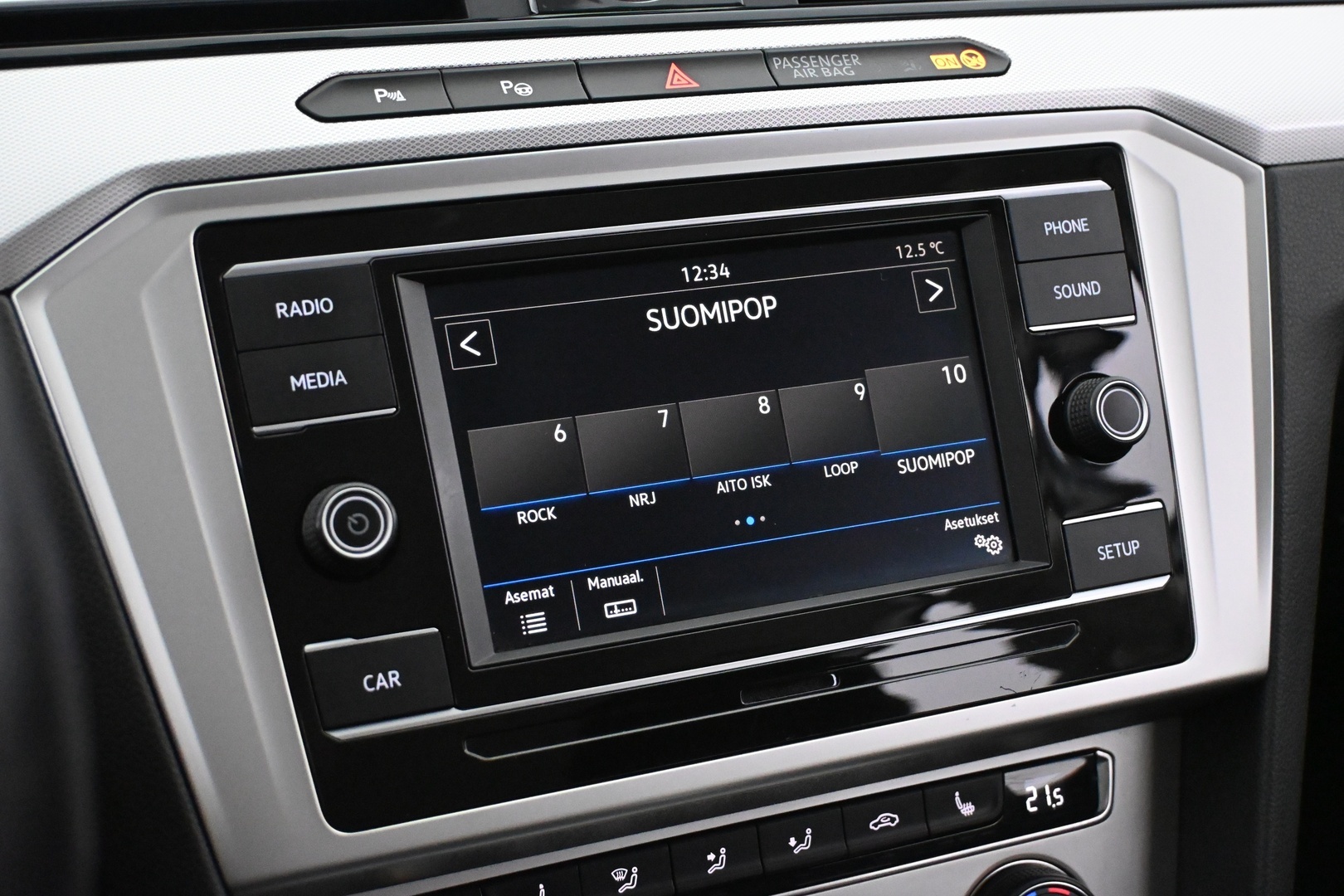 VOLKSWAGEN Passat 2018