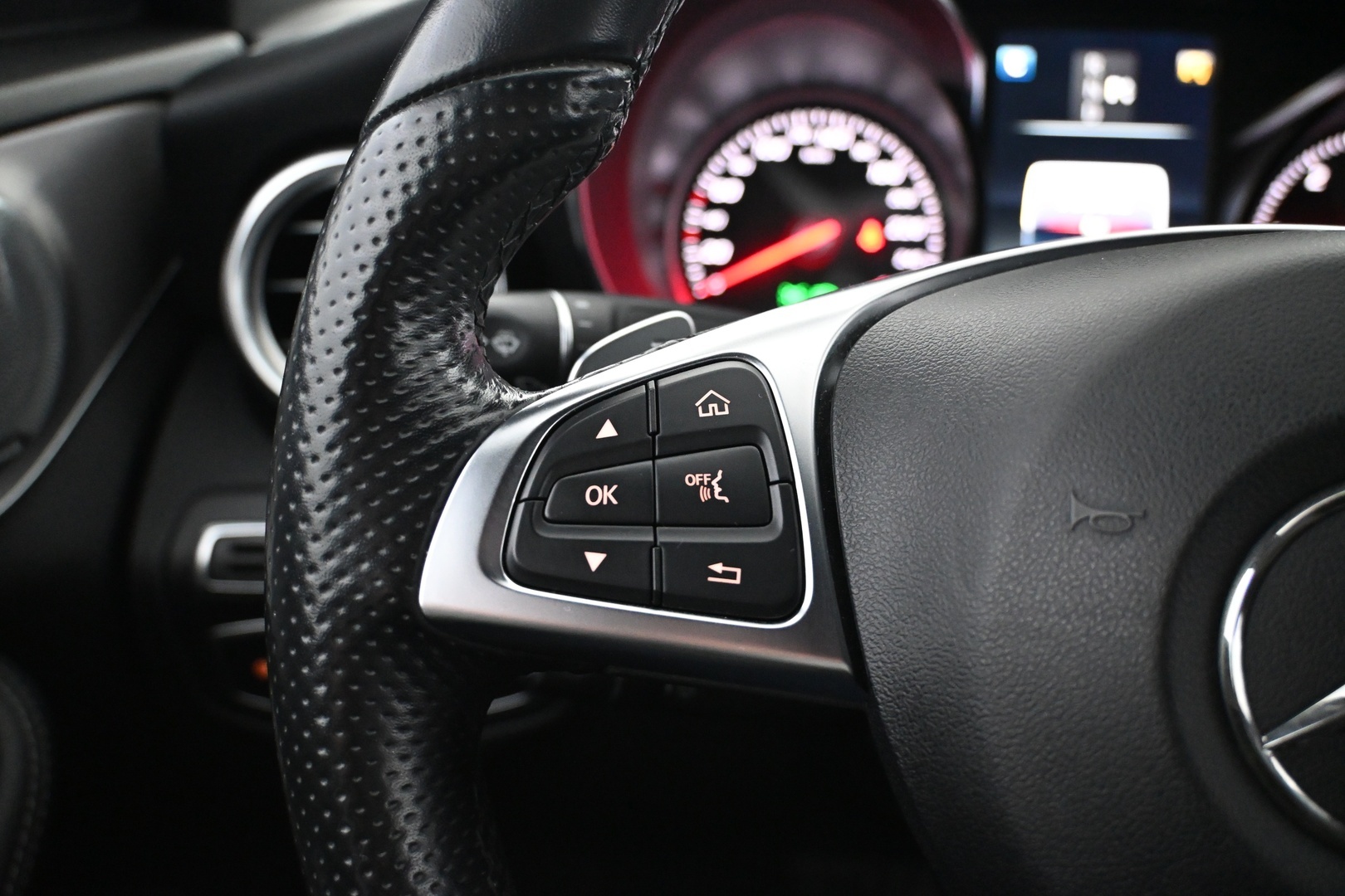 MERCEDES-BENZ C 2018