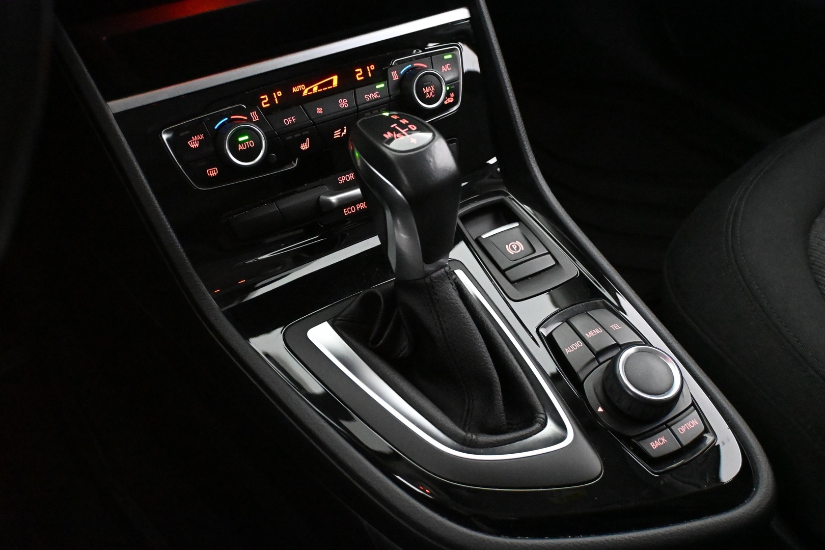 BMW 218 2016