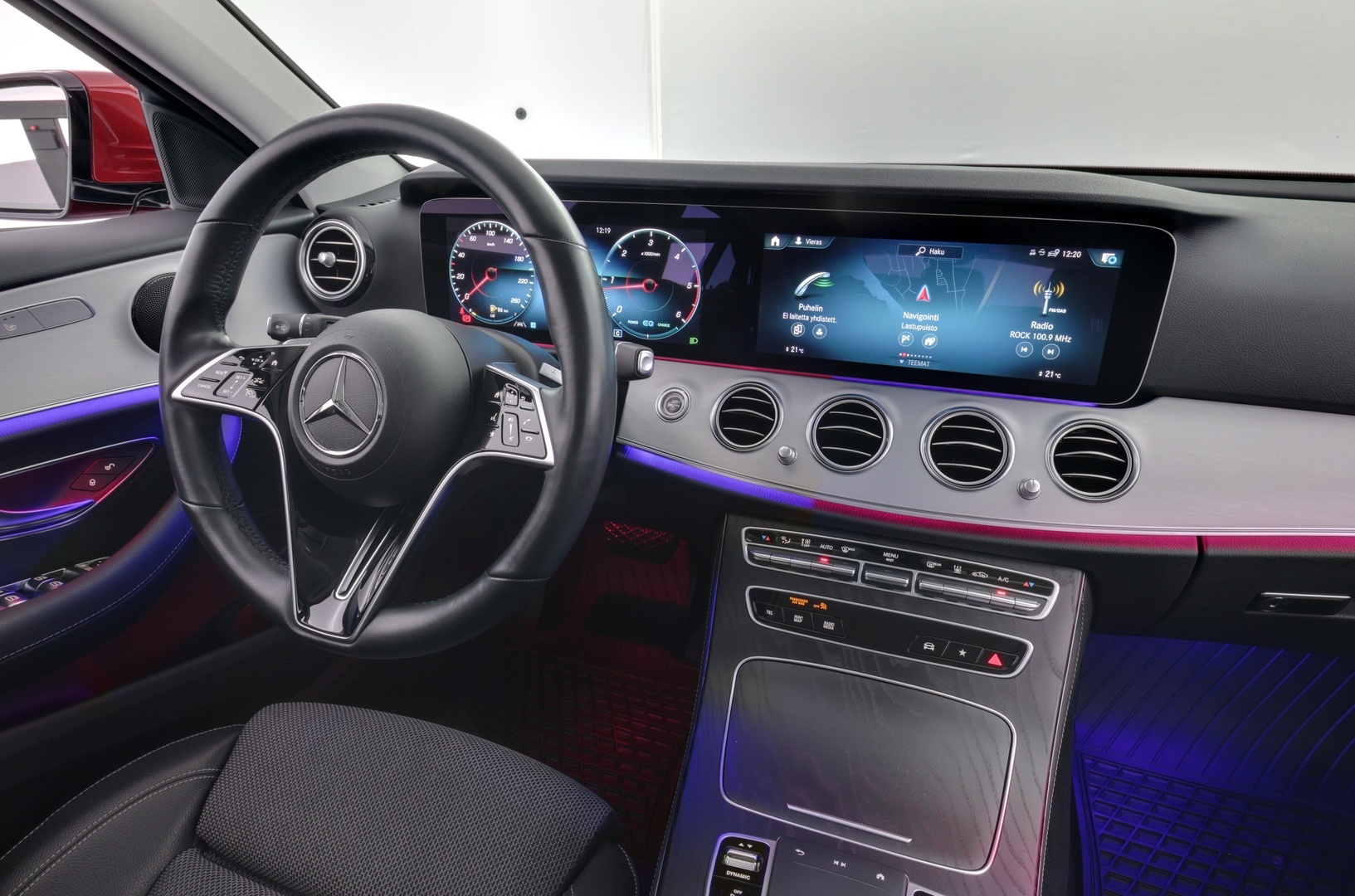 MERCEDES-BENZ E 2023