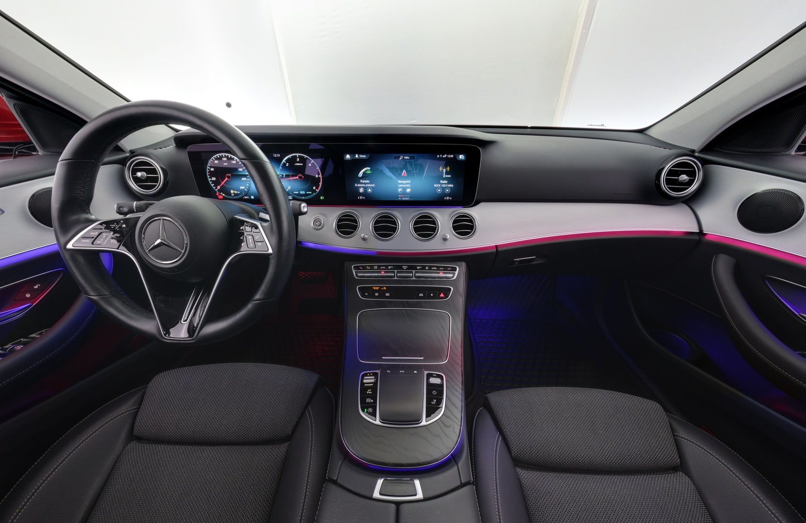 MERCEDES-BENZ E 2023