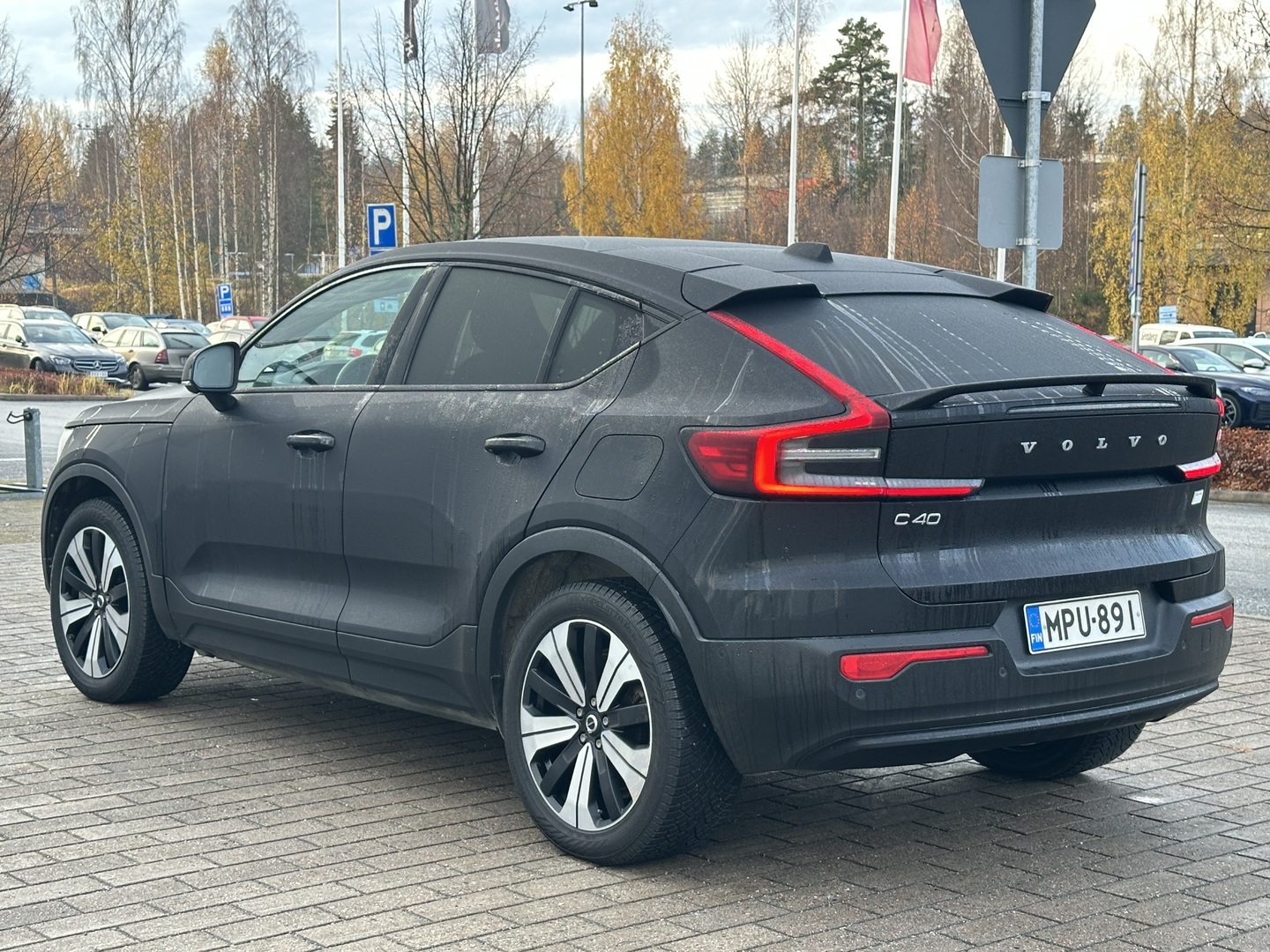 VOLVO C40 2024