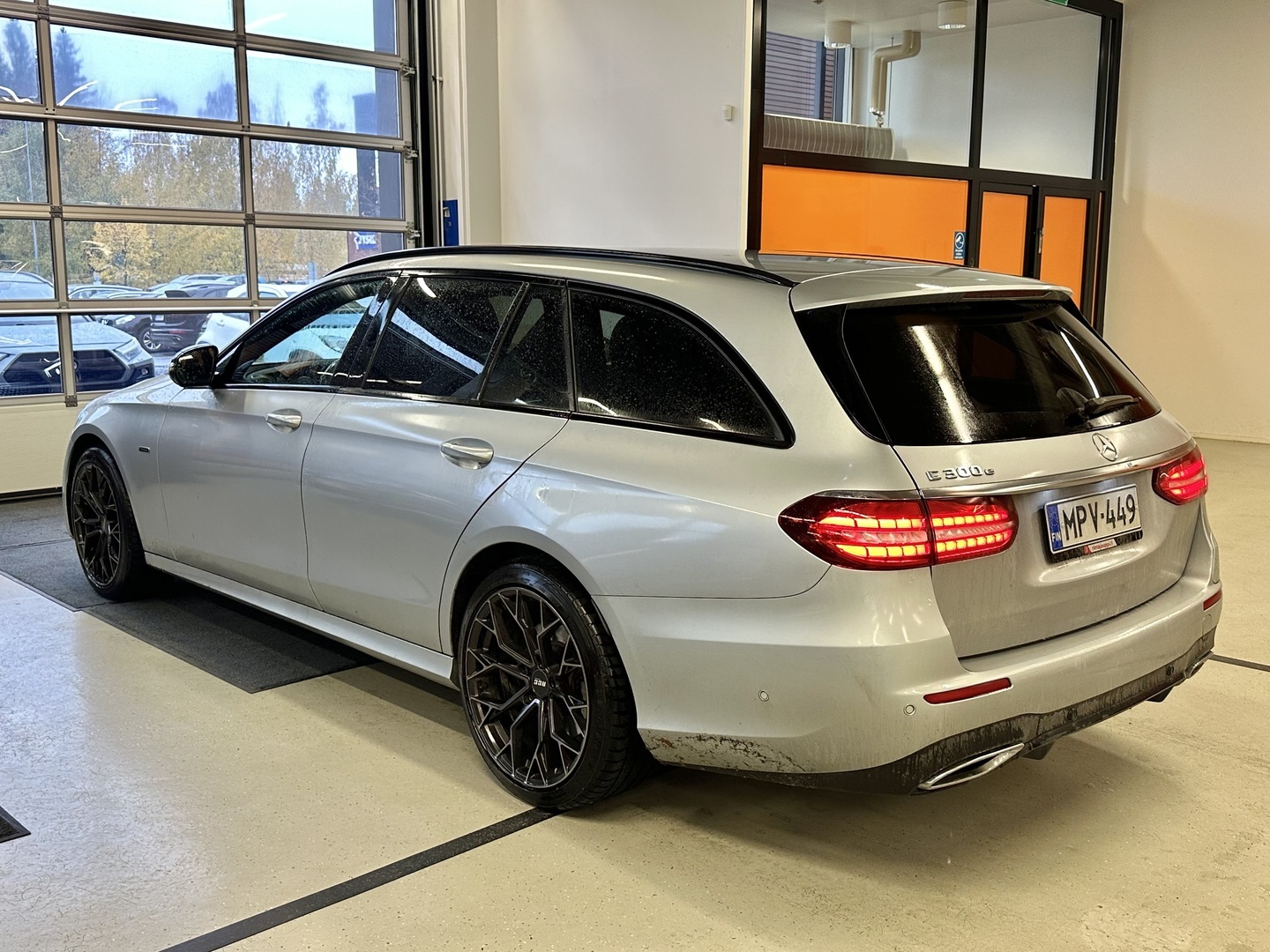 MERCEDES-BENZ E 2021