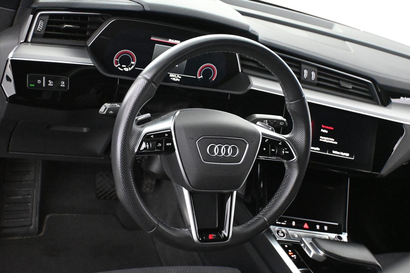 AUDI e-tron 2022
