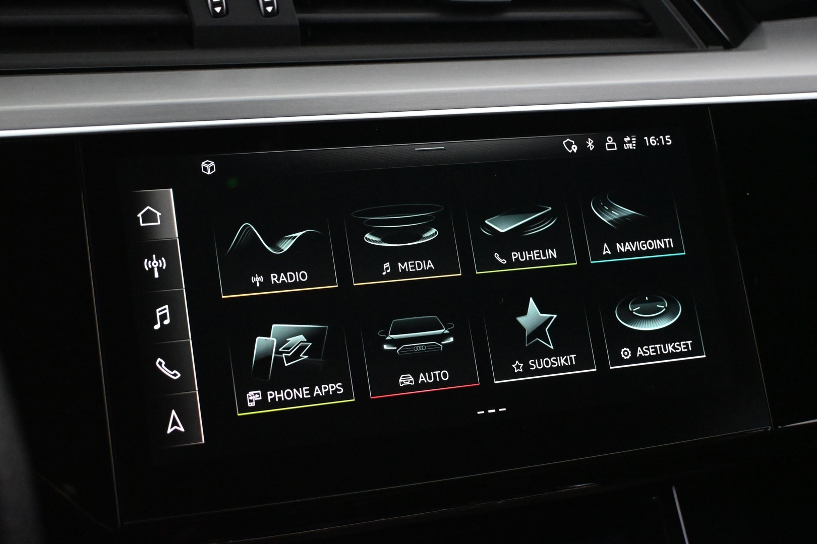 AUDI e-tron 2022