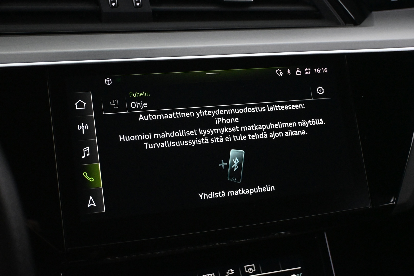 AUDI e-tron 2022
