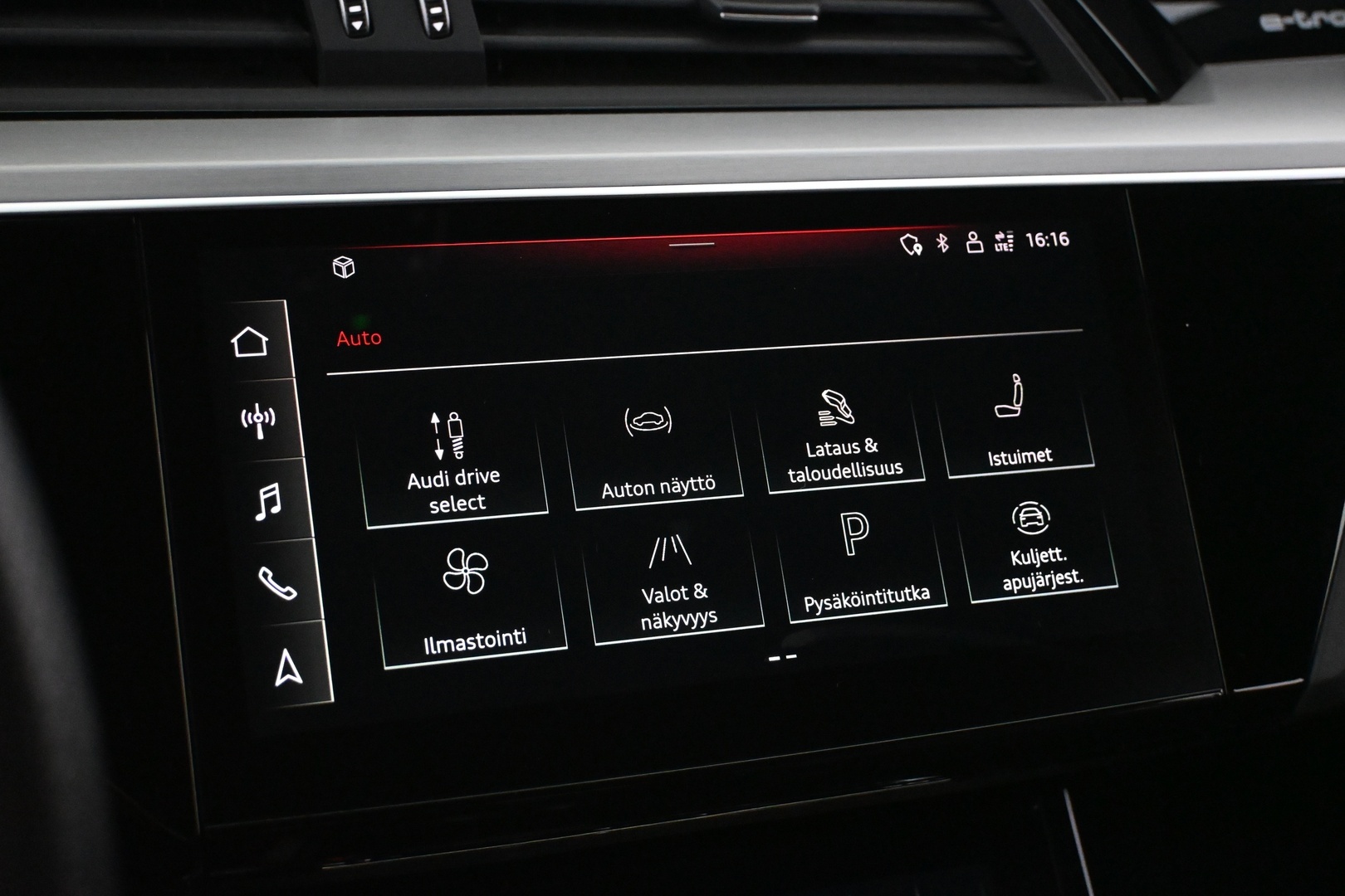 AUDI e-tron 2022