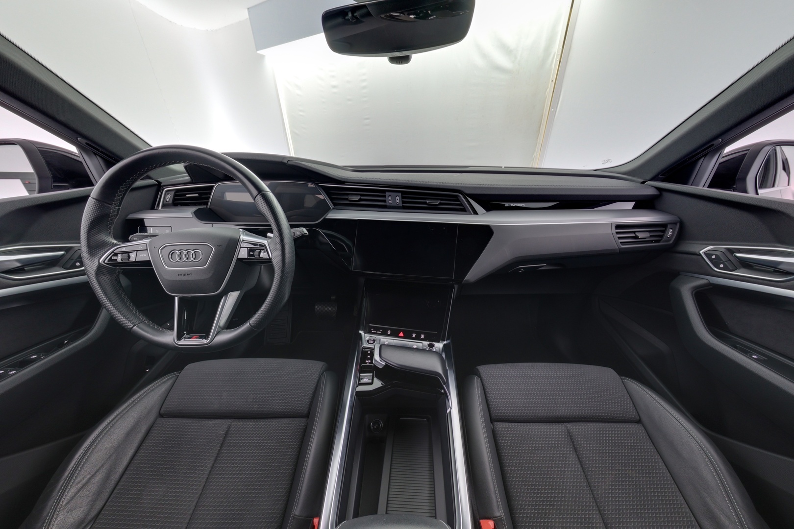 AUDI e-tron 2022