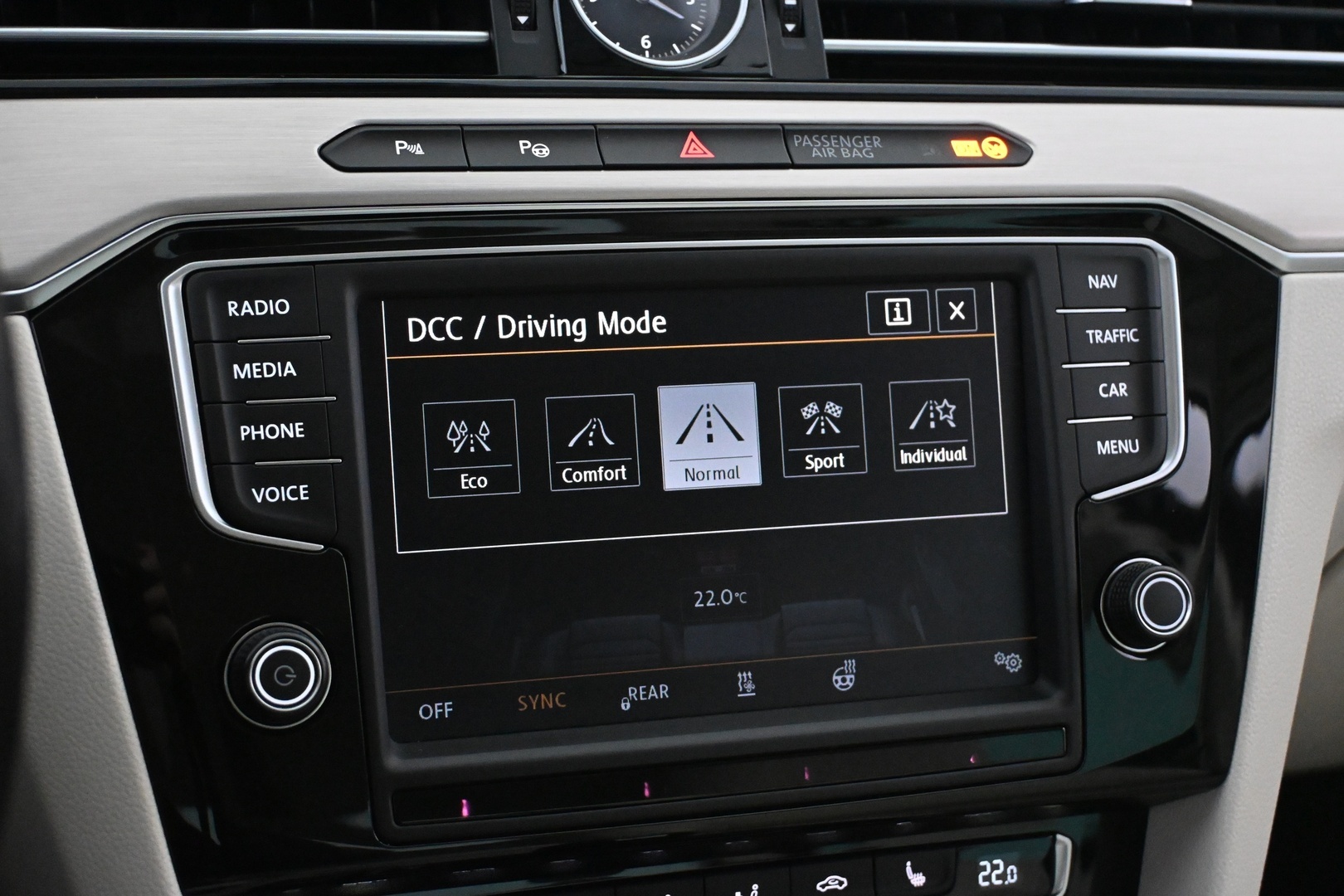 VOLKSWAGEN Passat 2016
