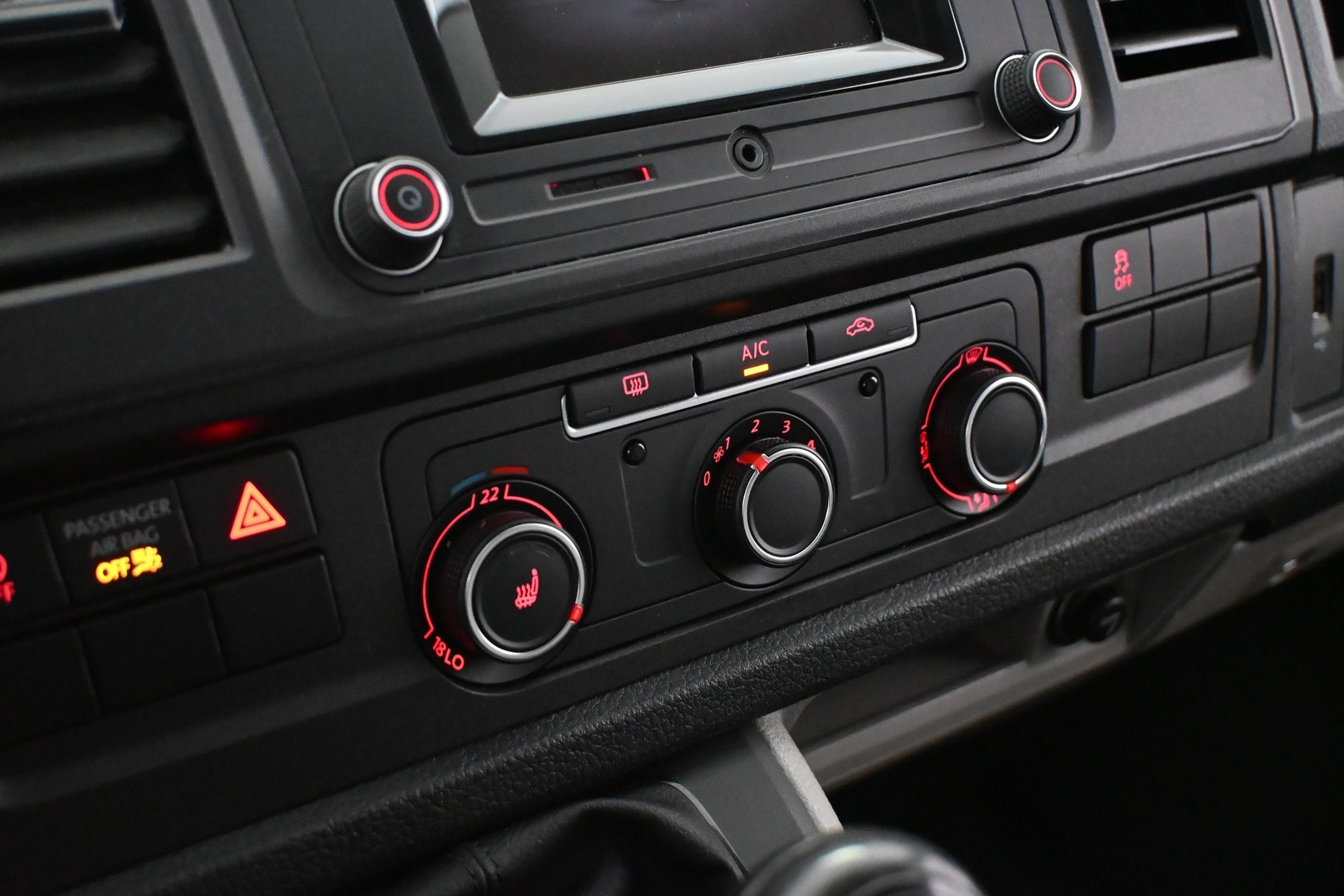 VOLKSWAGEN Transporter 2020