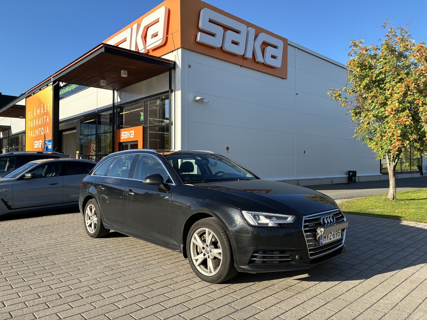 AUDI A4 2016