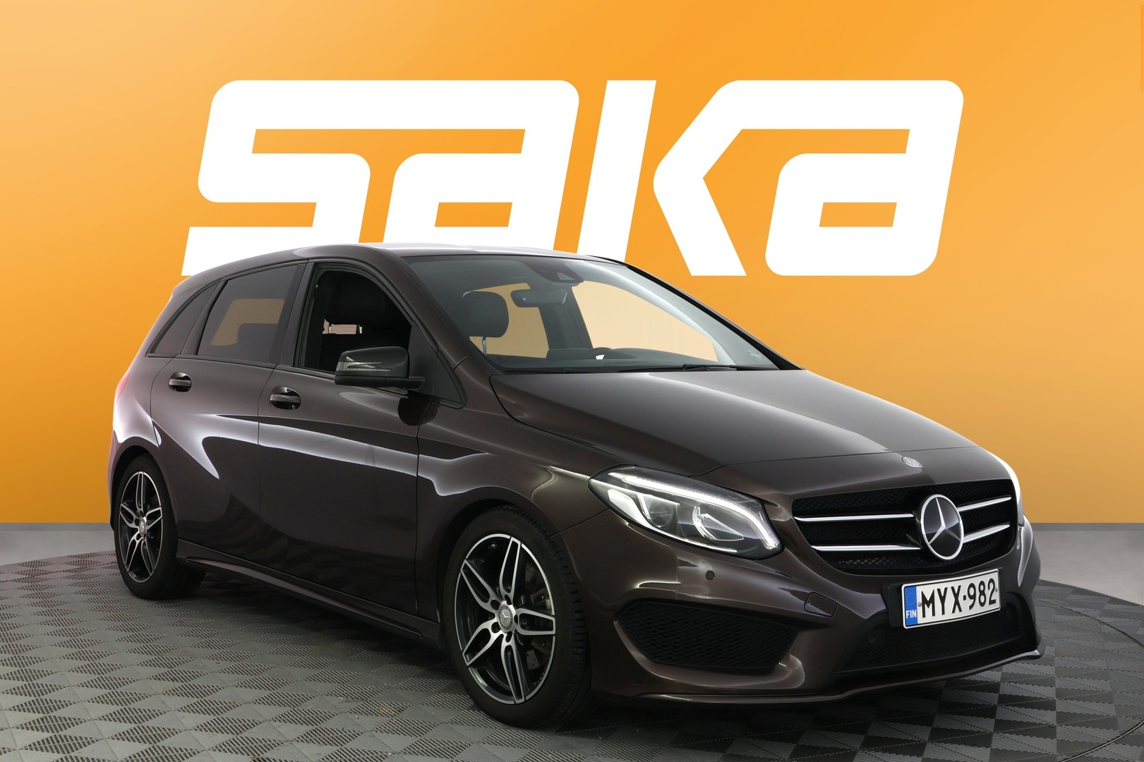 MERCEDES-BENZ B 2016