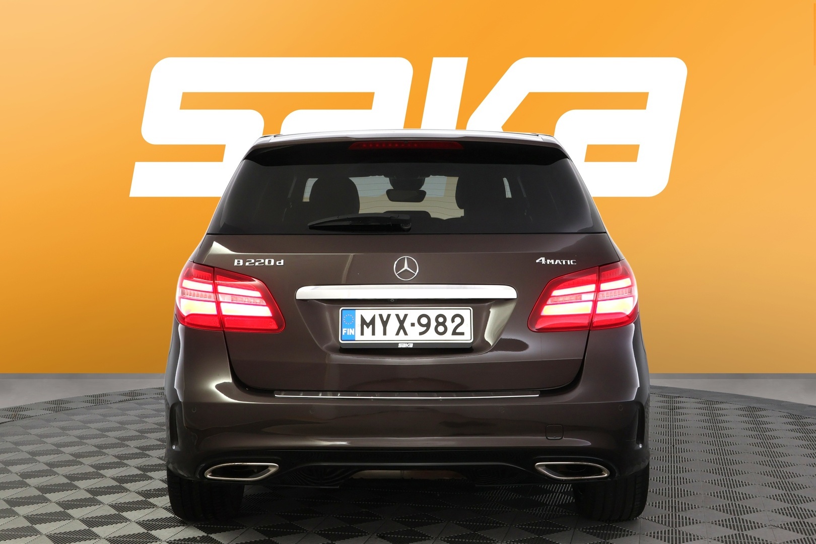 MERCEDES-BENZ B 2016