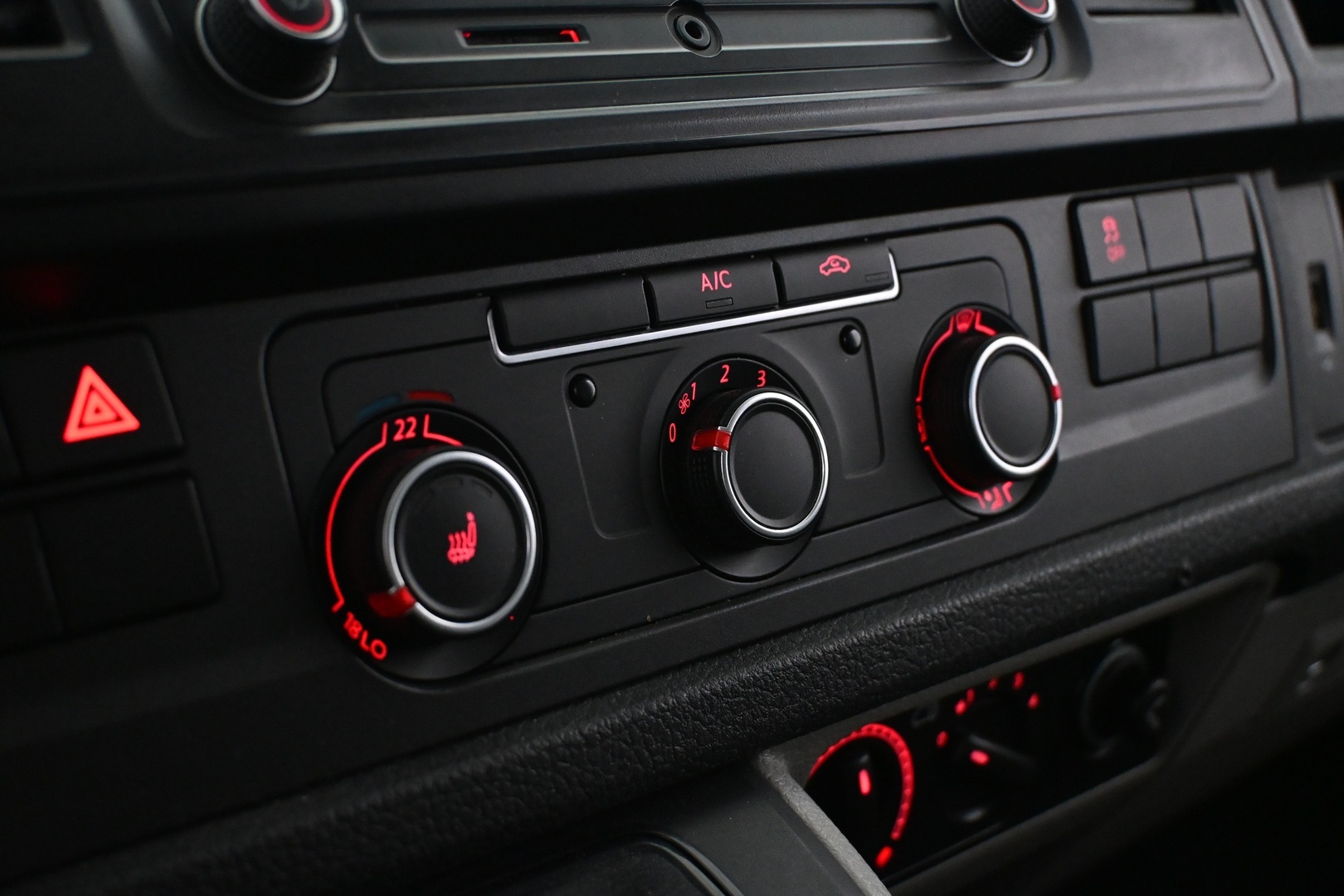 VOLKSWAGEN Transporter 2017