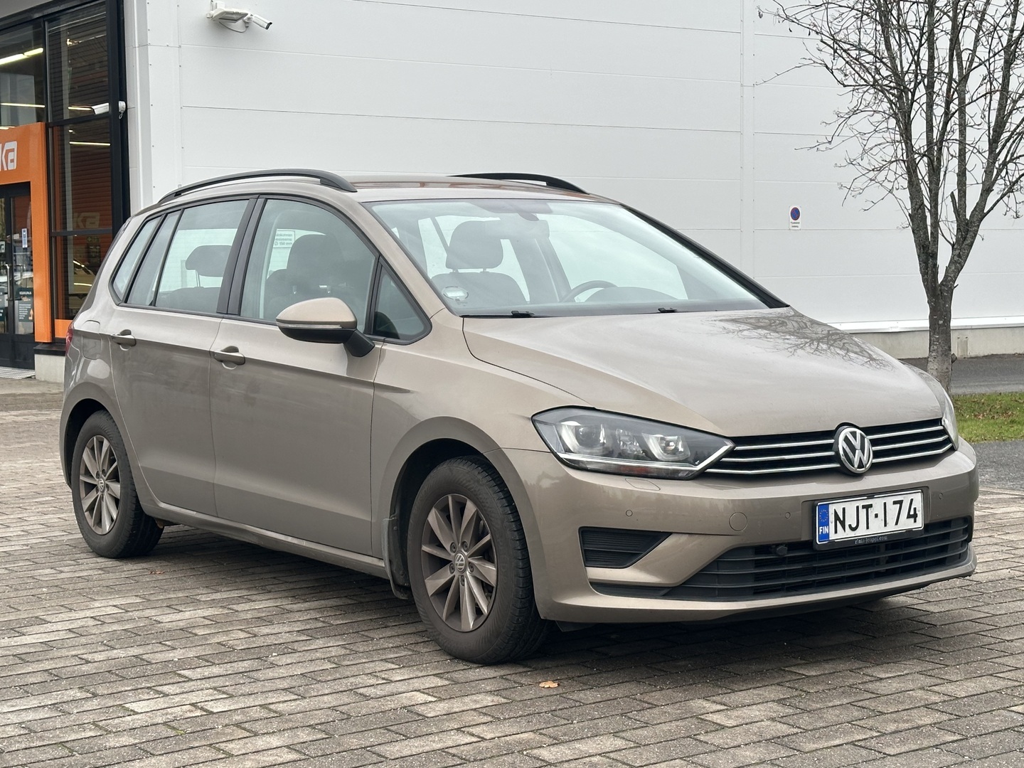 VOLKSWAGEN Golf Sportsvan 2015