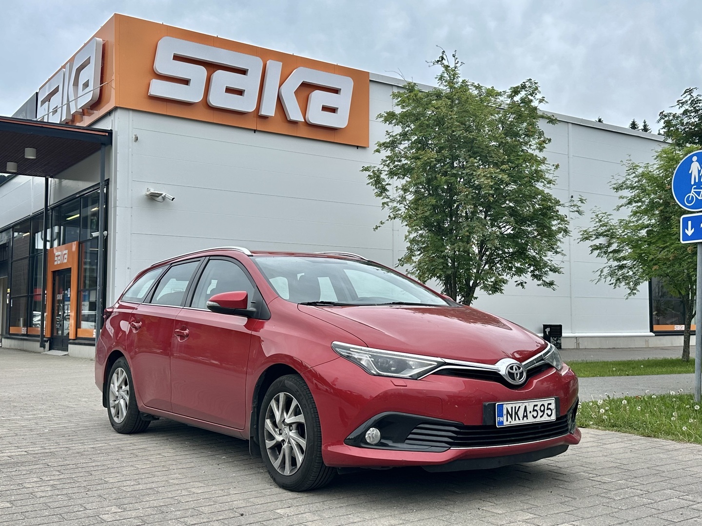 TOYOTA Auris 2016
