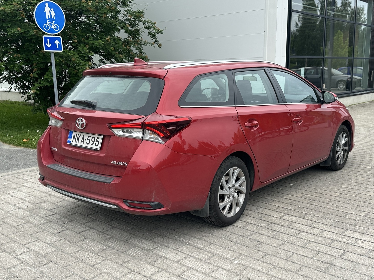 TOYOTA Auris 2016