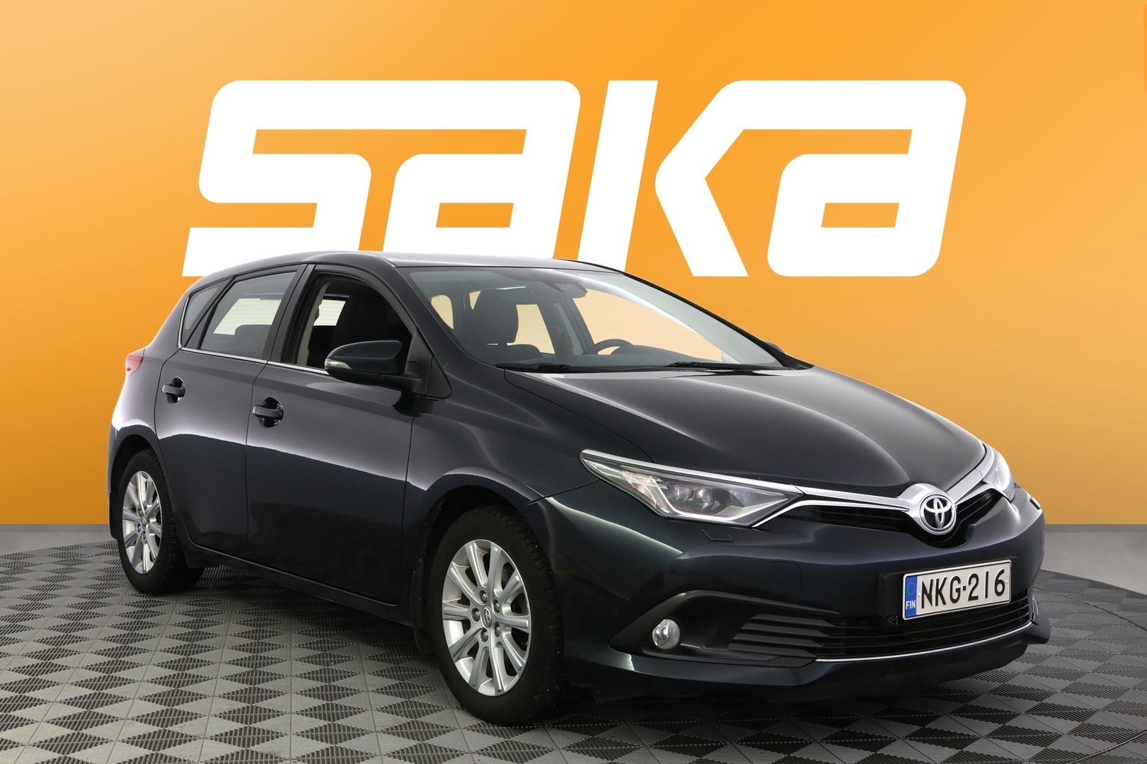 TOYOTA Auris 2016