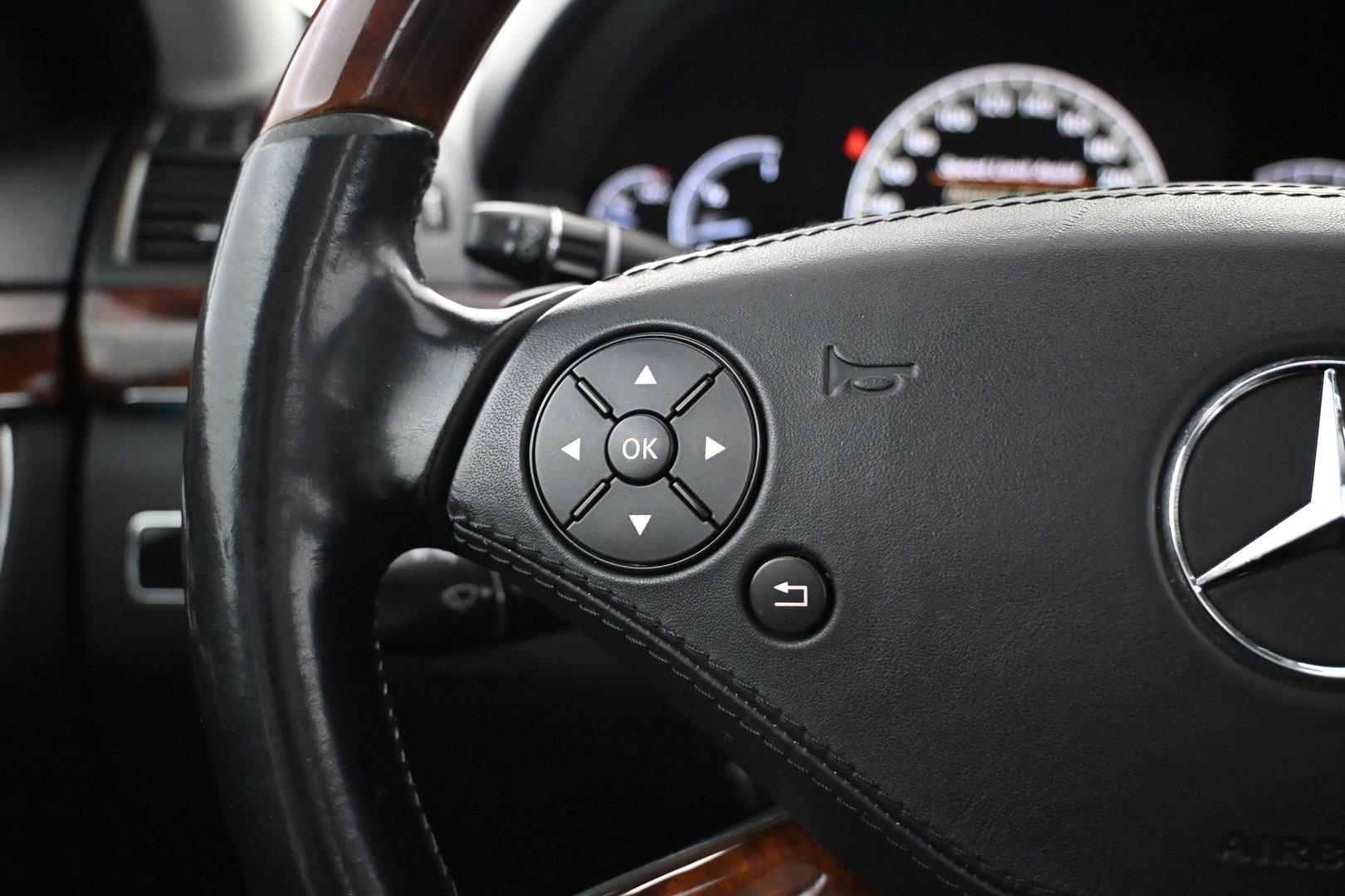 MERCEDES-BENZ S 2009