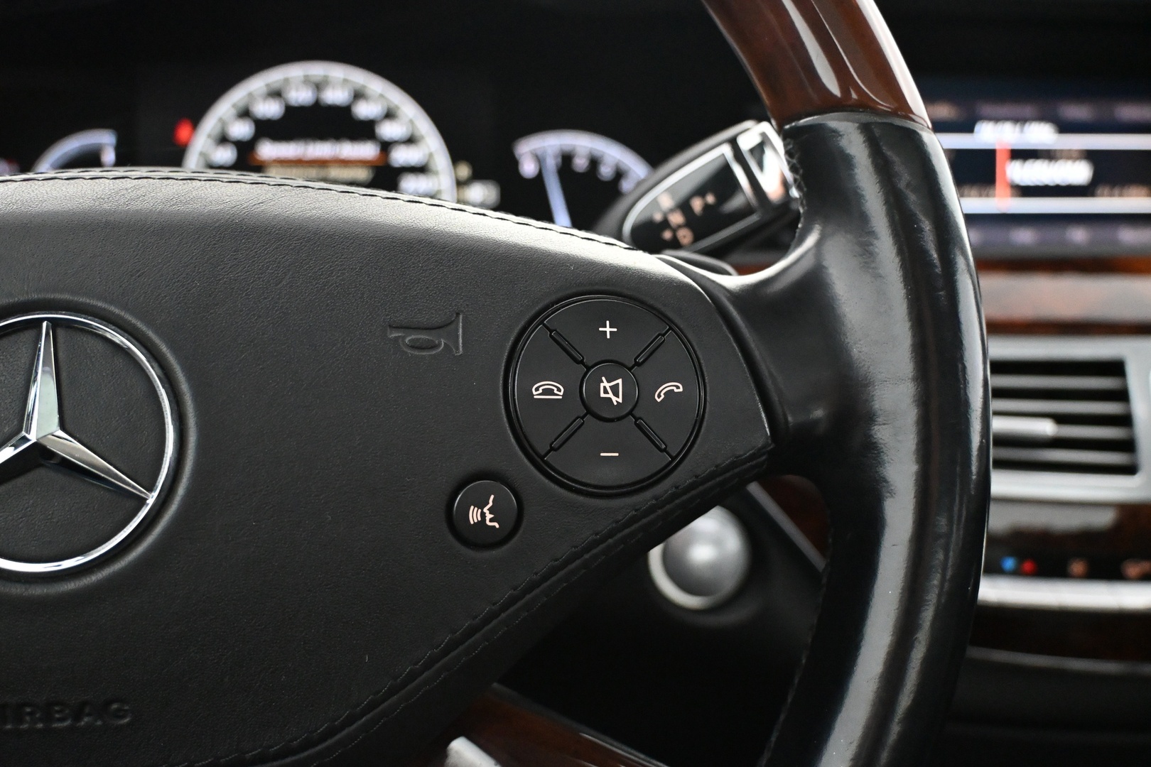 MERCEDES-BENZ S 2009