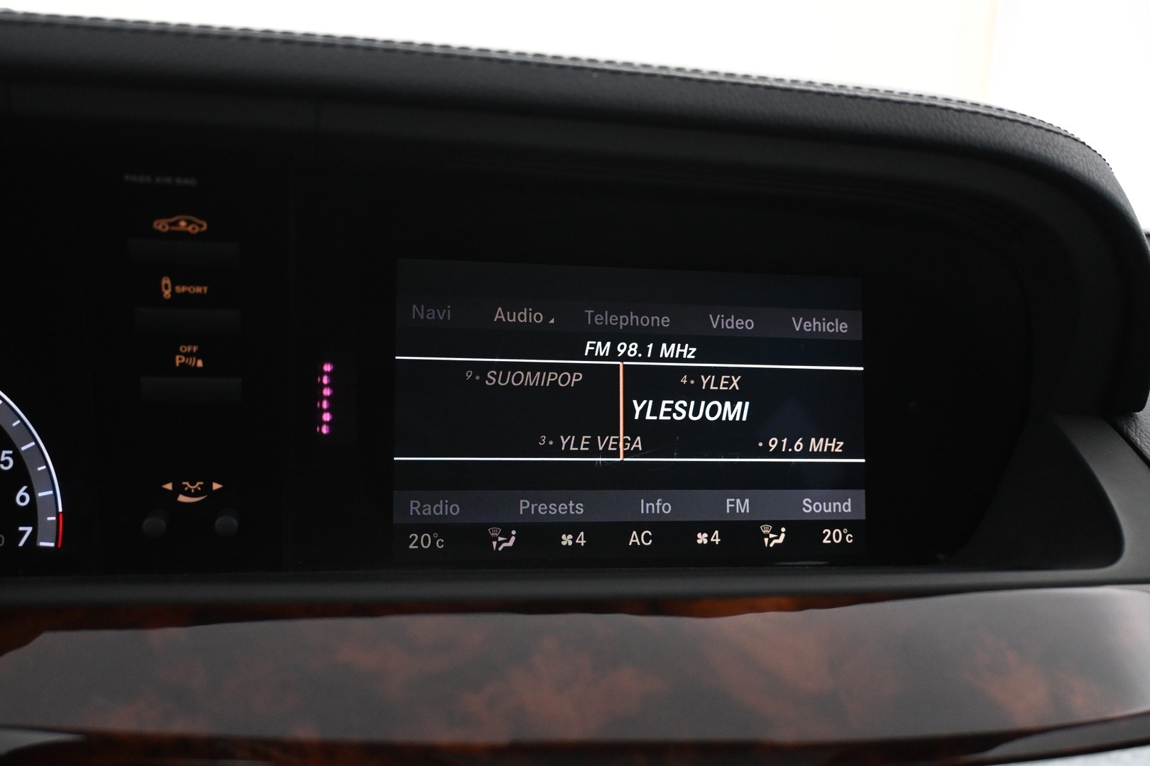 MERCEDES-BENZ S 2009