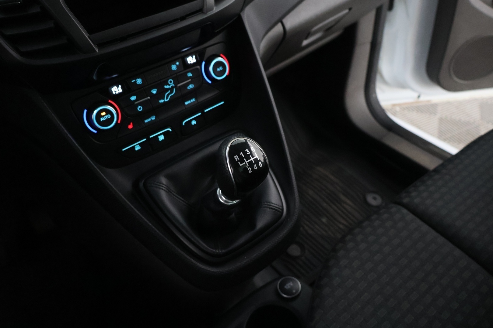 FORD Transit Connect 2018
