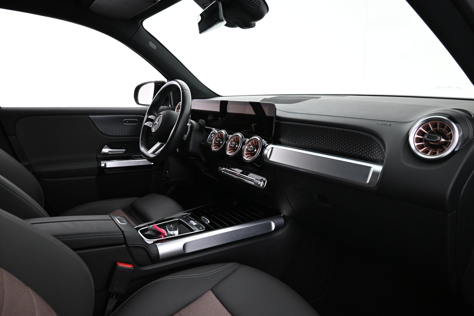MERCEDES-BENZ EQB 2025