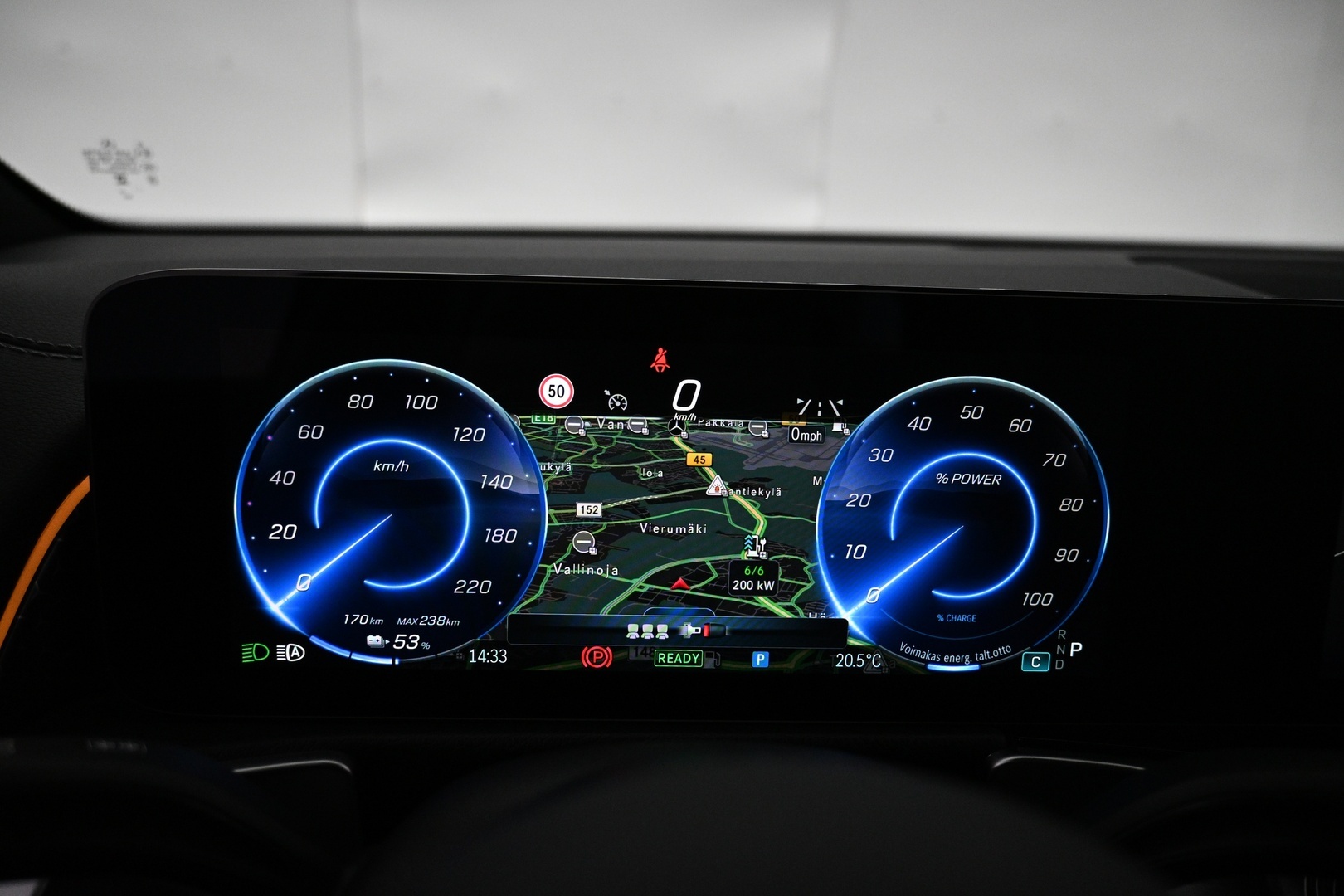 MERCEDES-BENZ EQB 2025