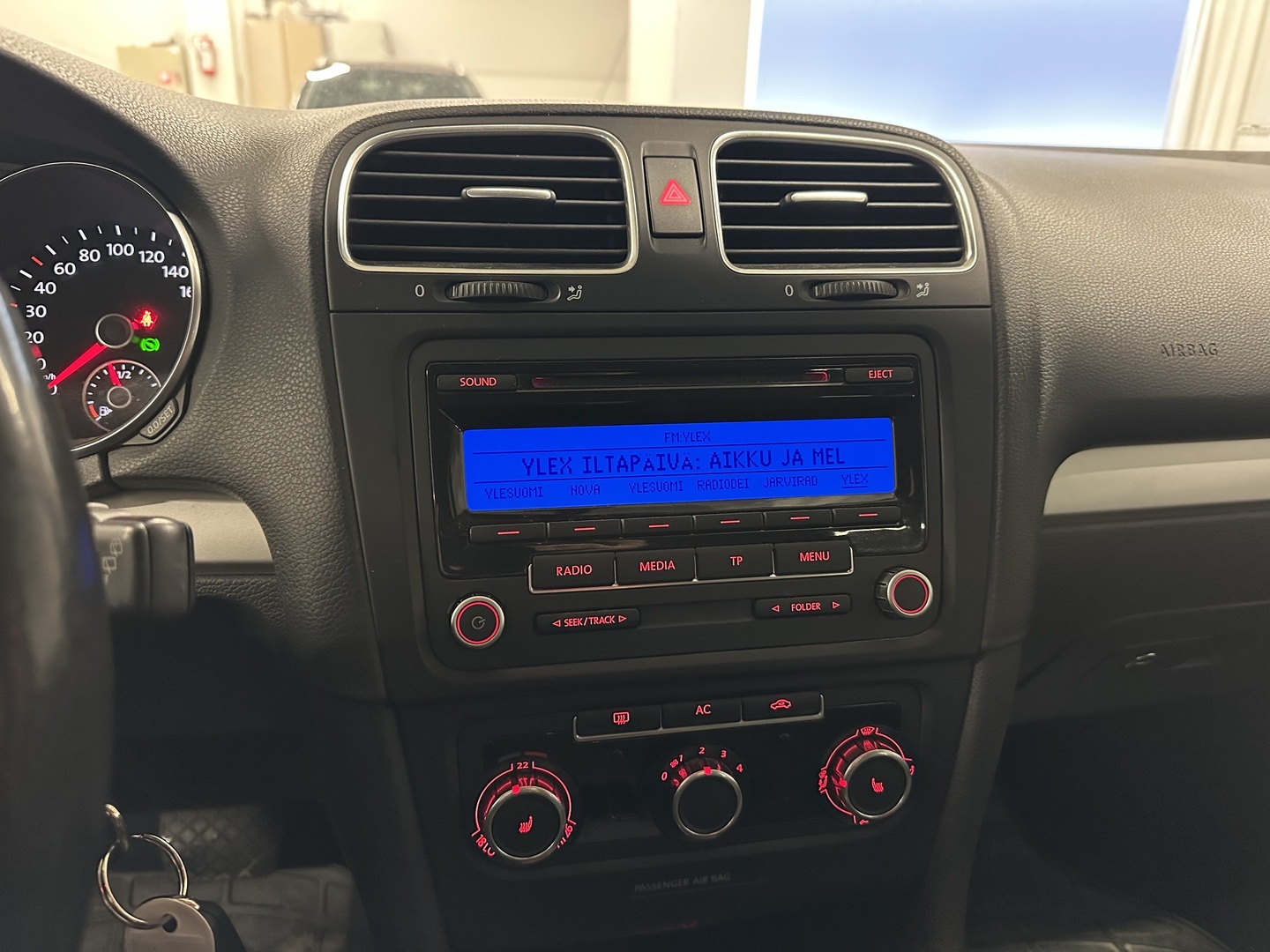 VOLKSWAGEN Golf 2010