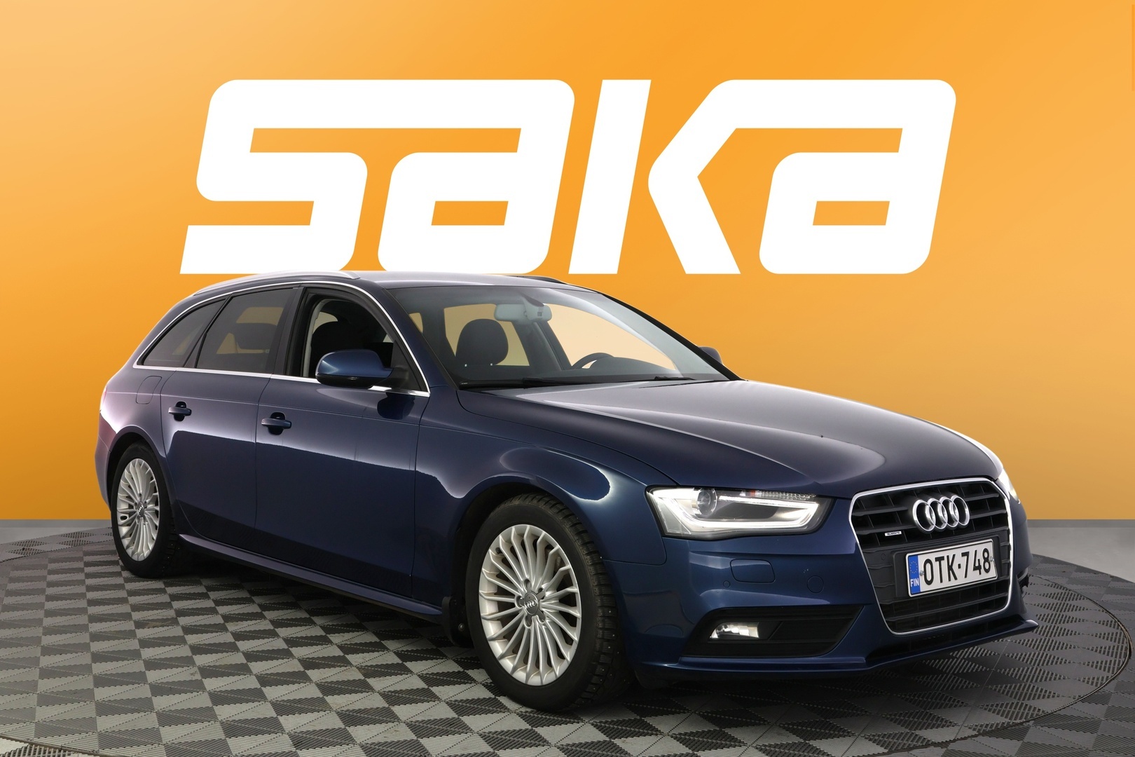 AUDI A4 2013