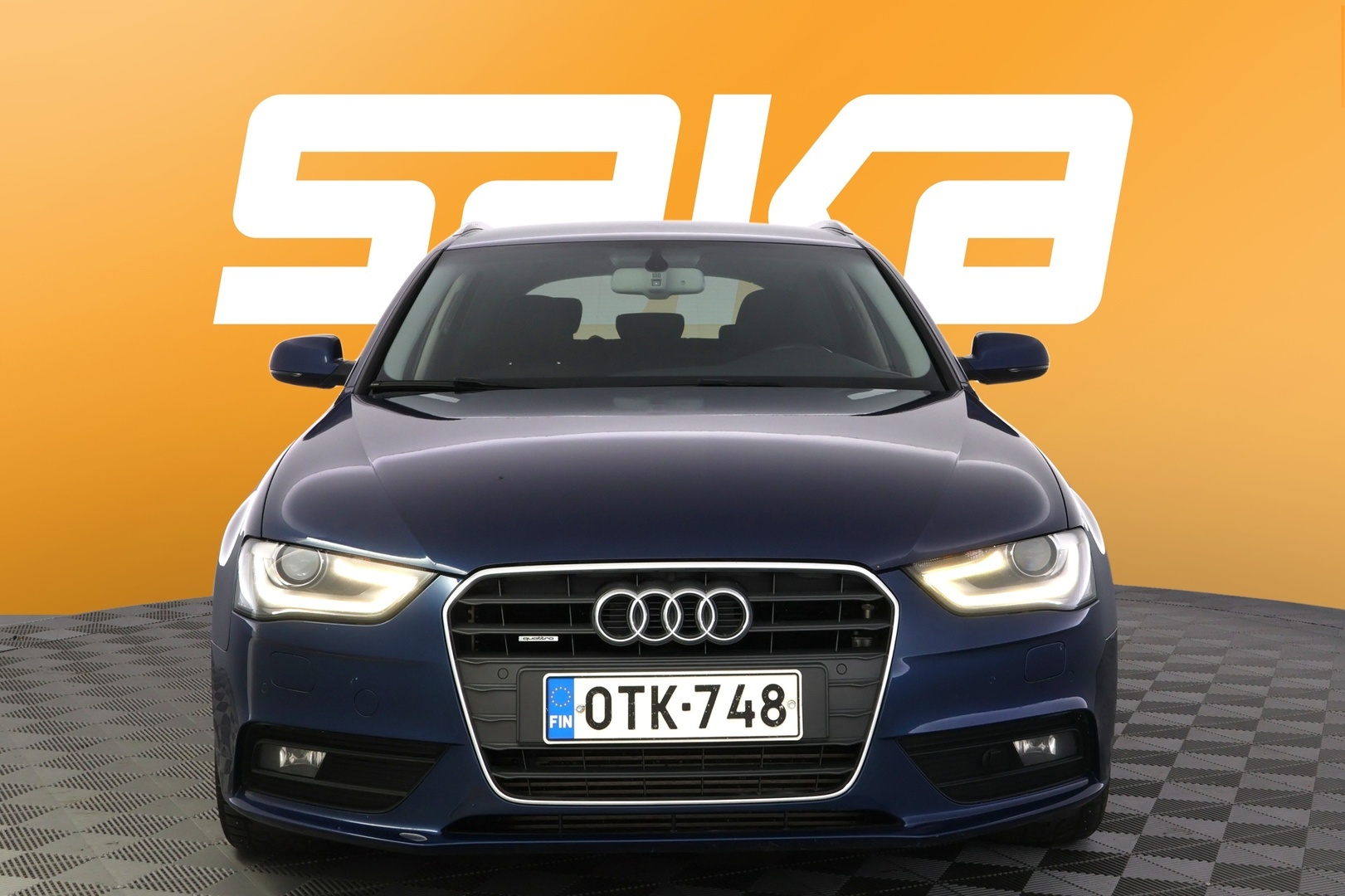 AUDI A4 2013