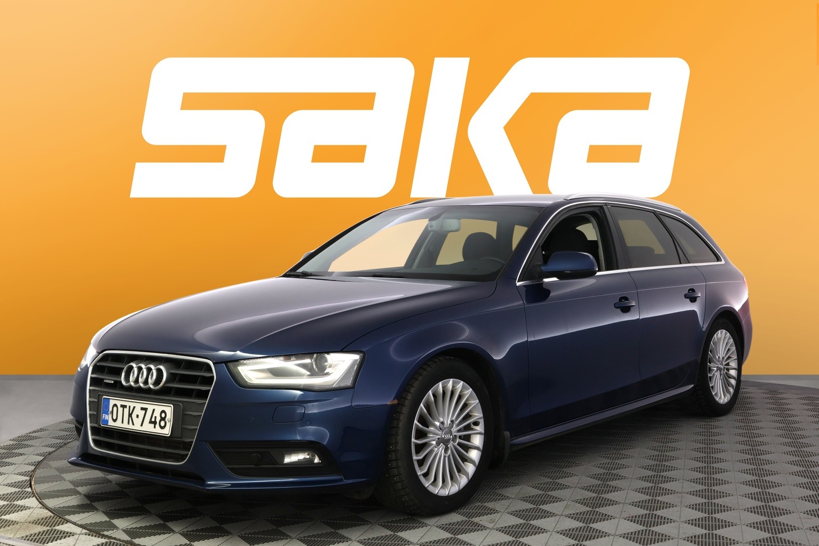 AUDI A4 2013