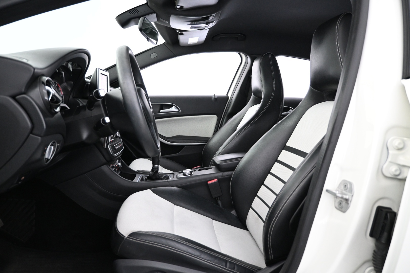 MERCEDES-BENZ A 2013