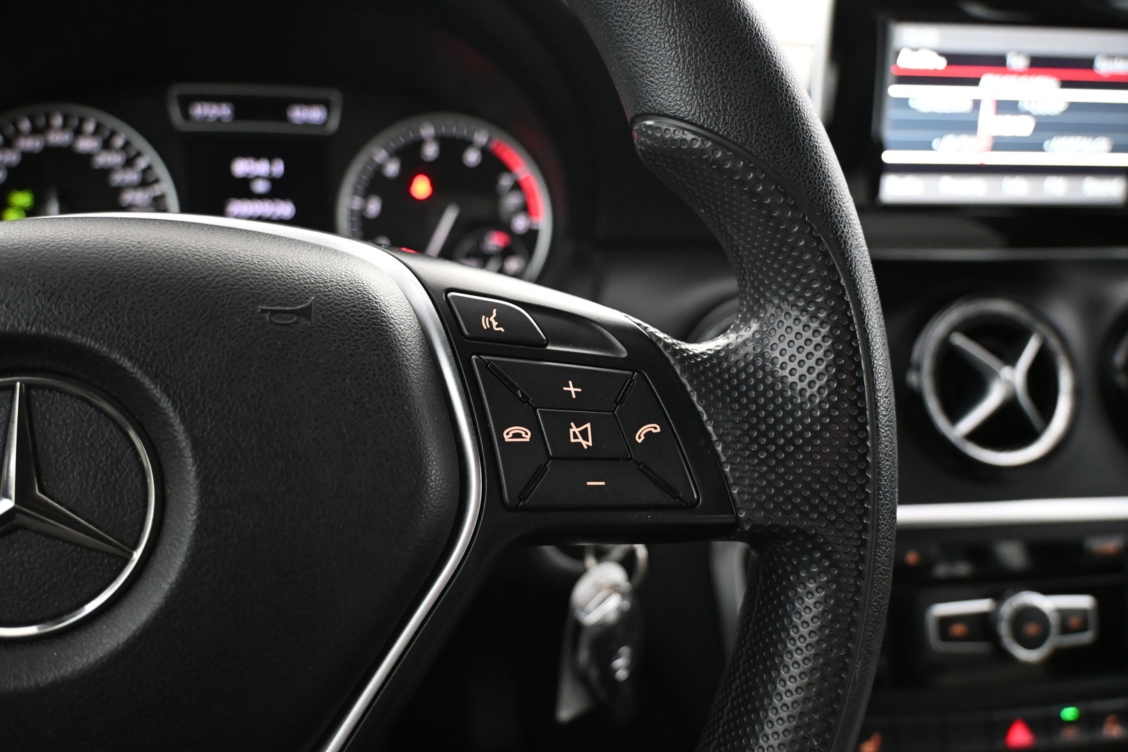 MERCEDES-BENZ A 2013