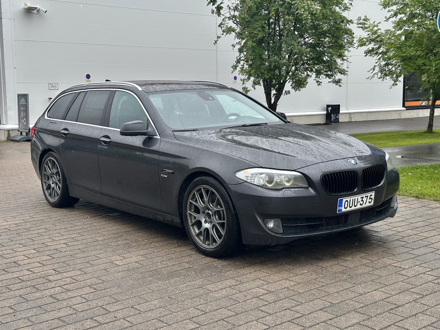 BMW 530 2011
