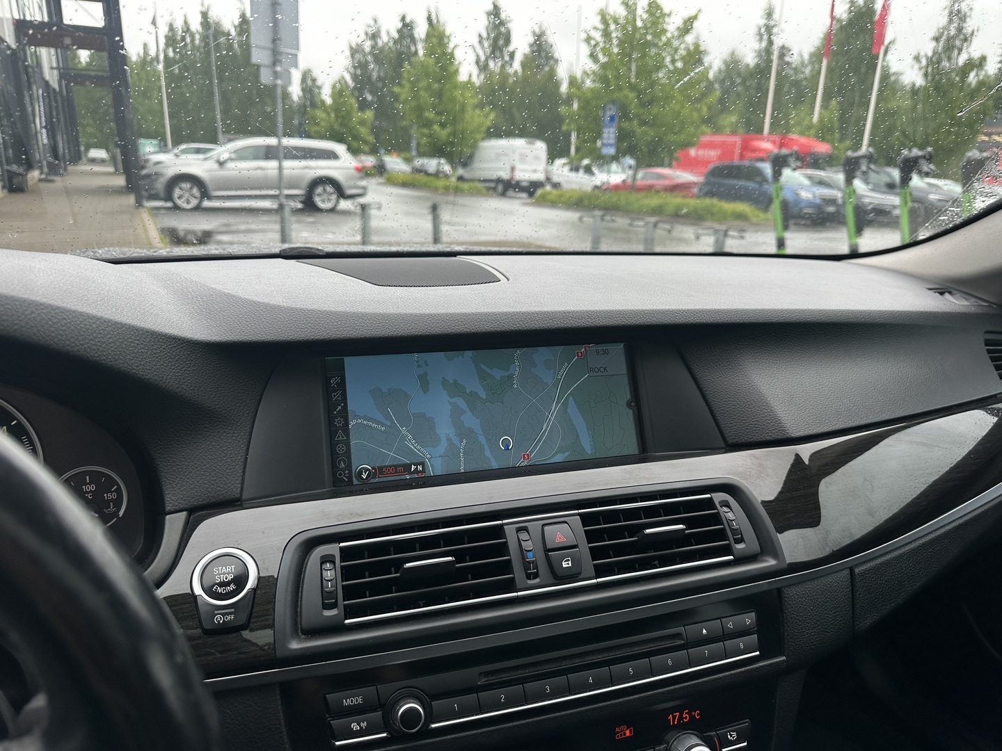 BMW 530 2011