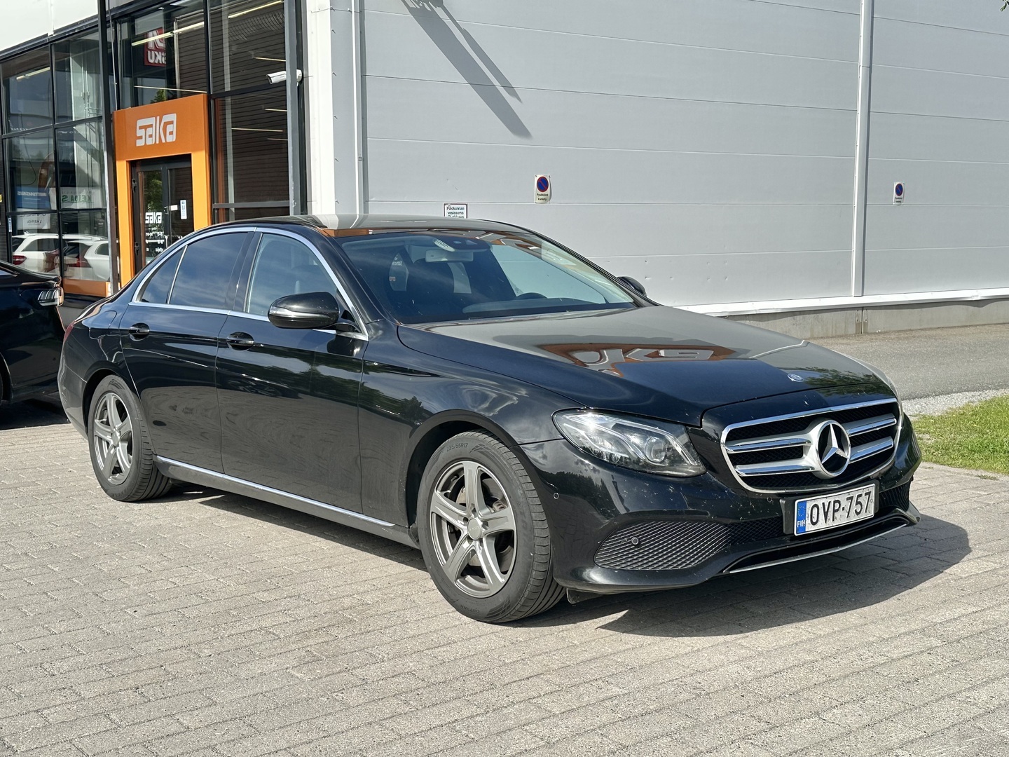 MERCEDES-BENZ E 2017