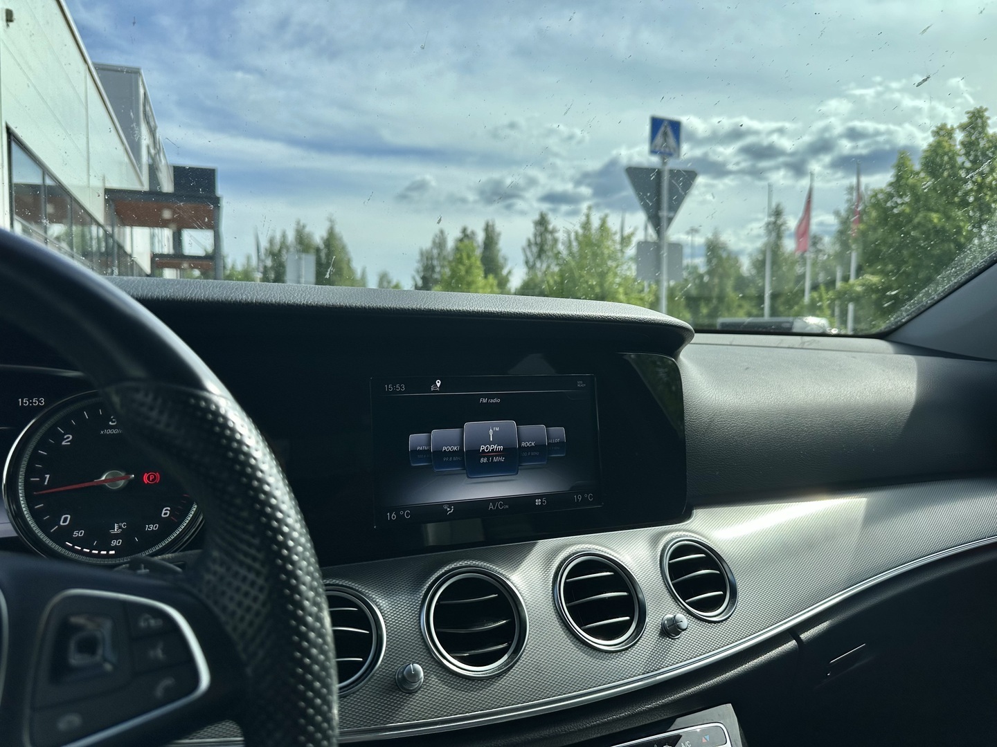 MERCEDES-BENZ E 2017